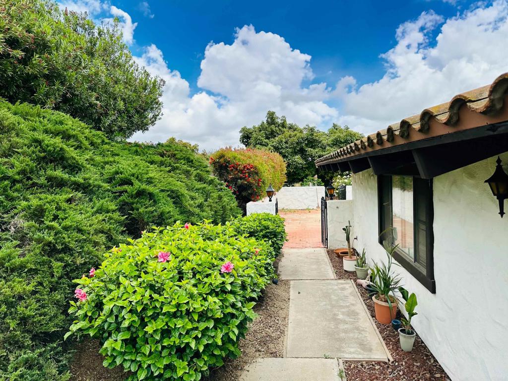 10267 Sandia Creek Drive