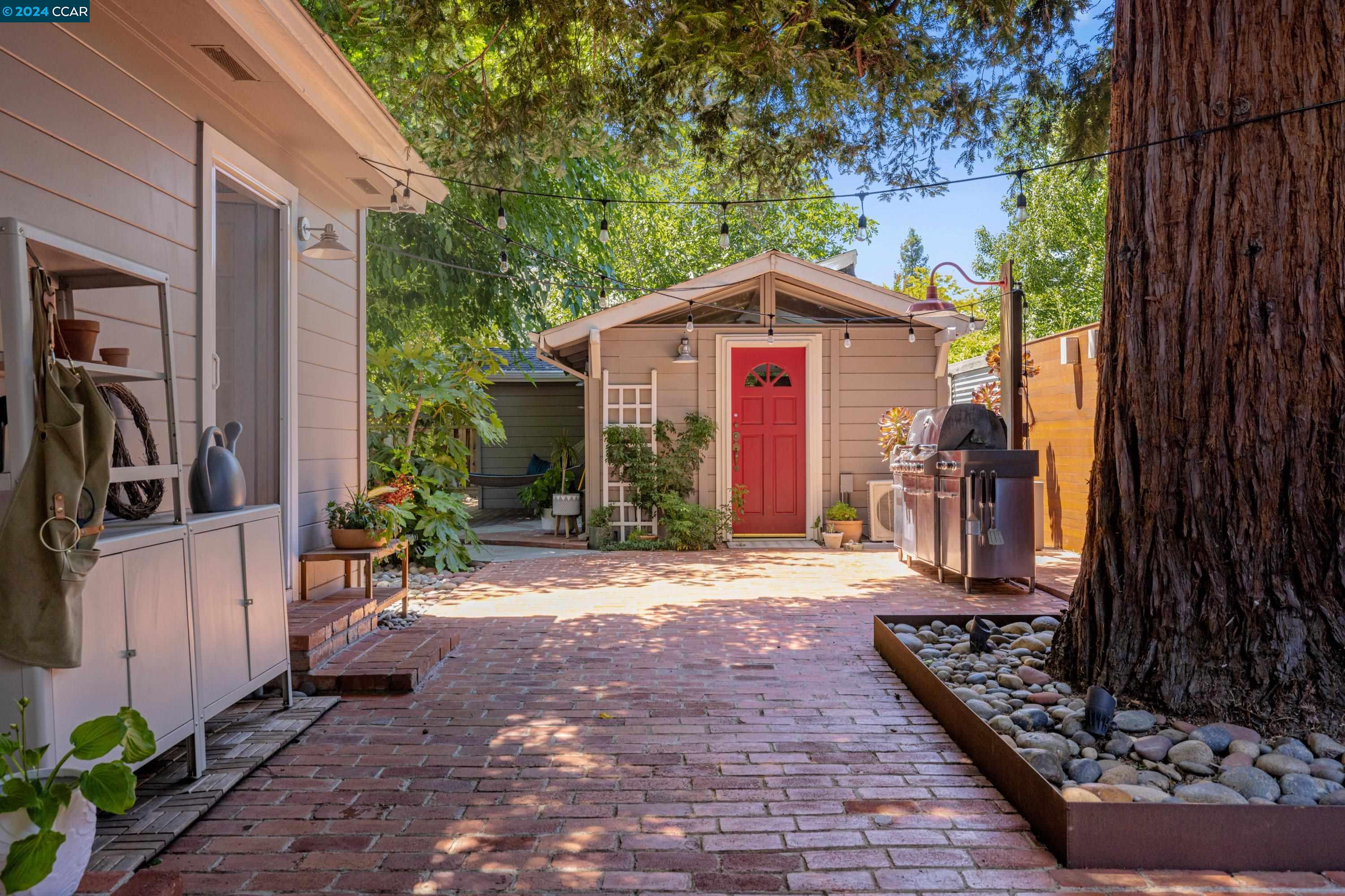 2601 Cherry Lane