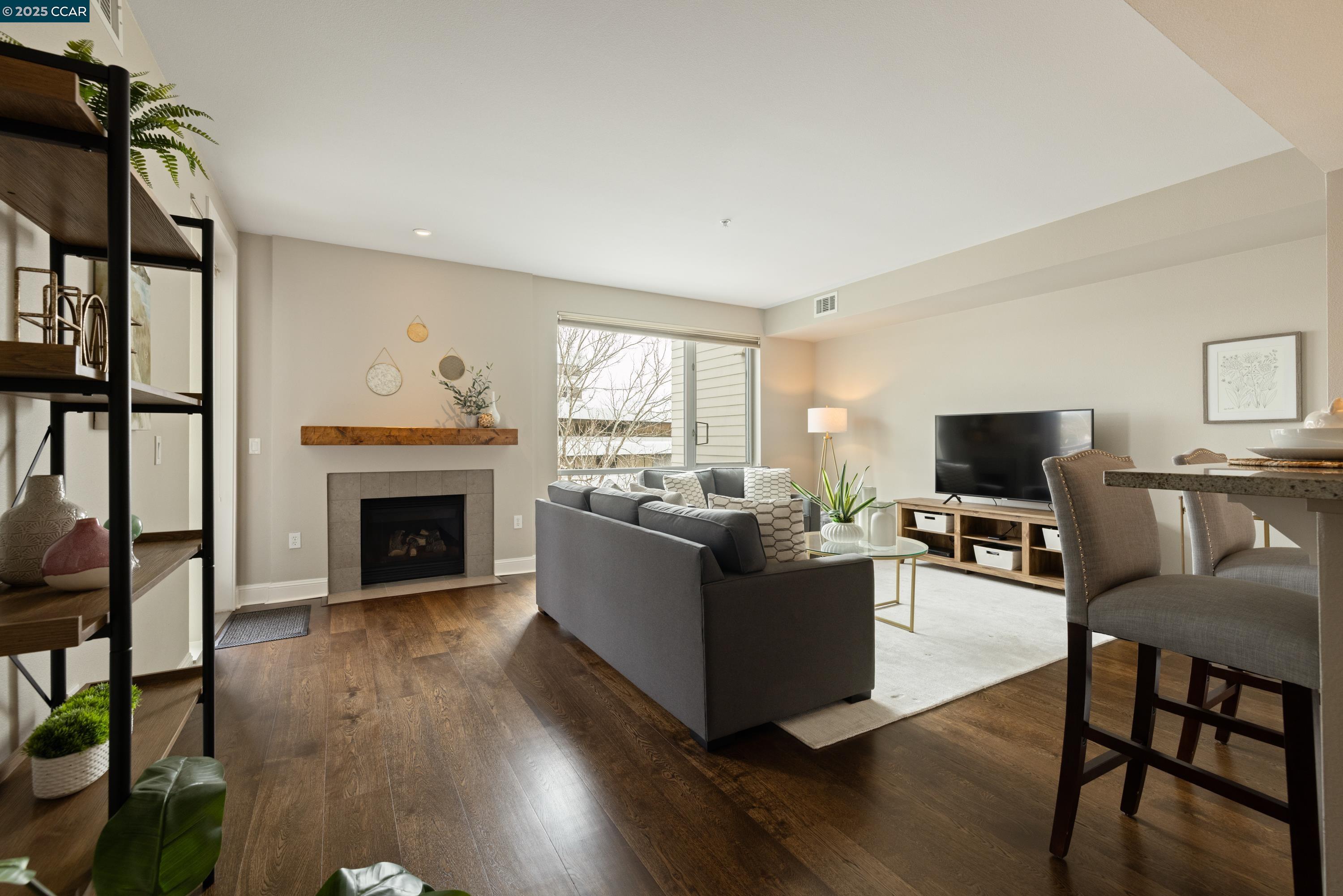 1655 N California Blvd. # 203