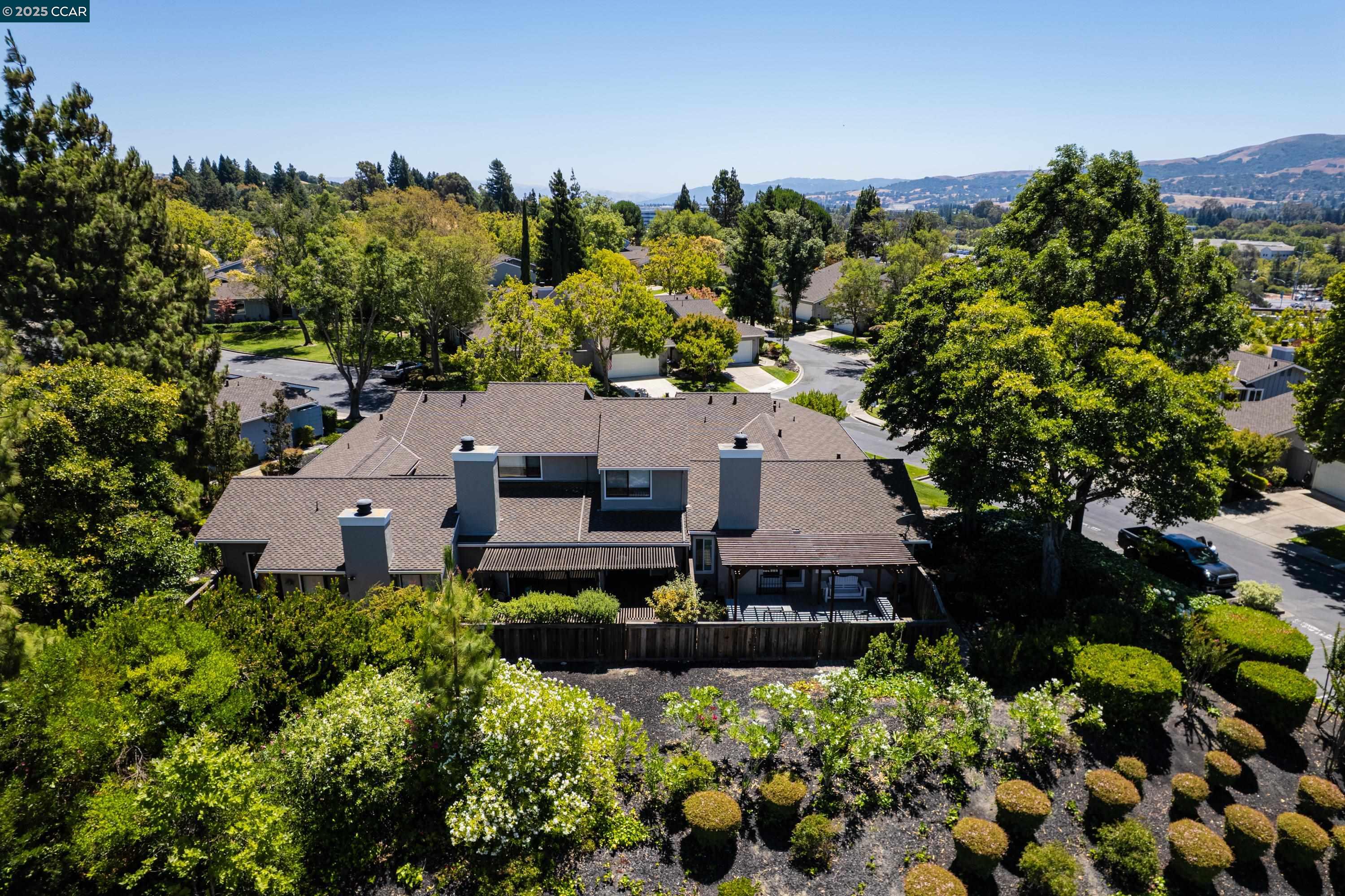 2120 Oneida Circle