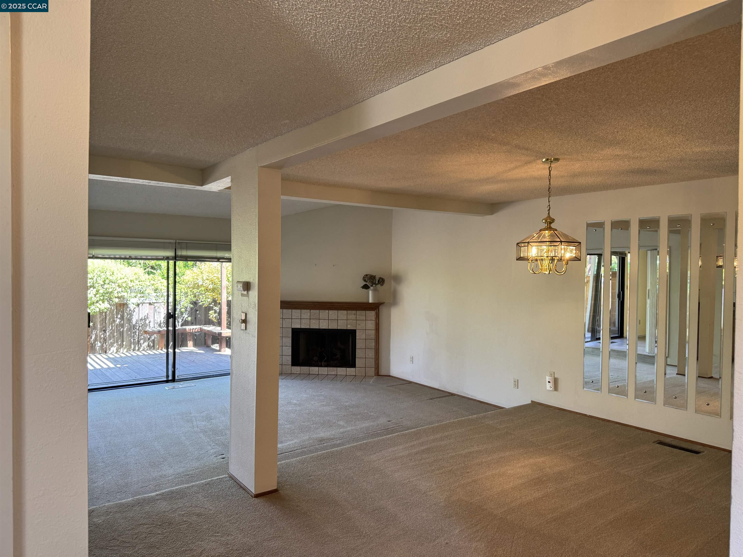 2120 Oneida Circle