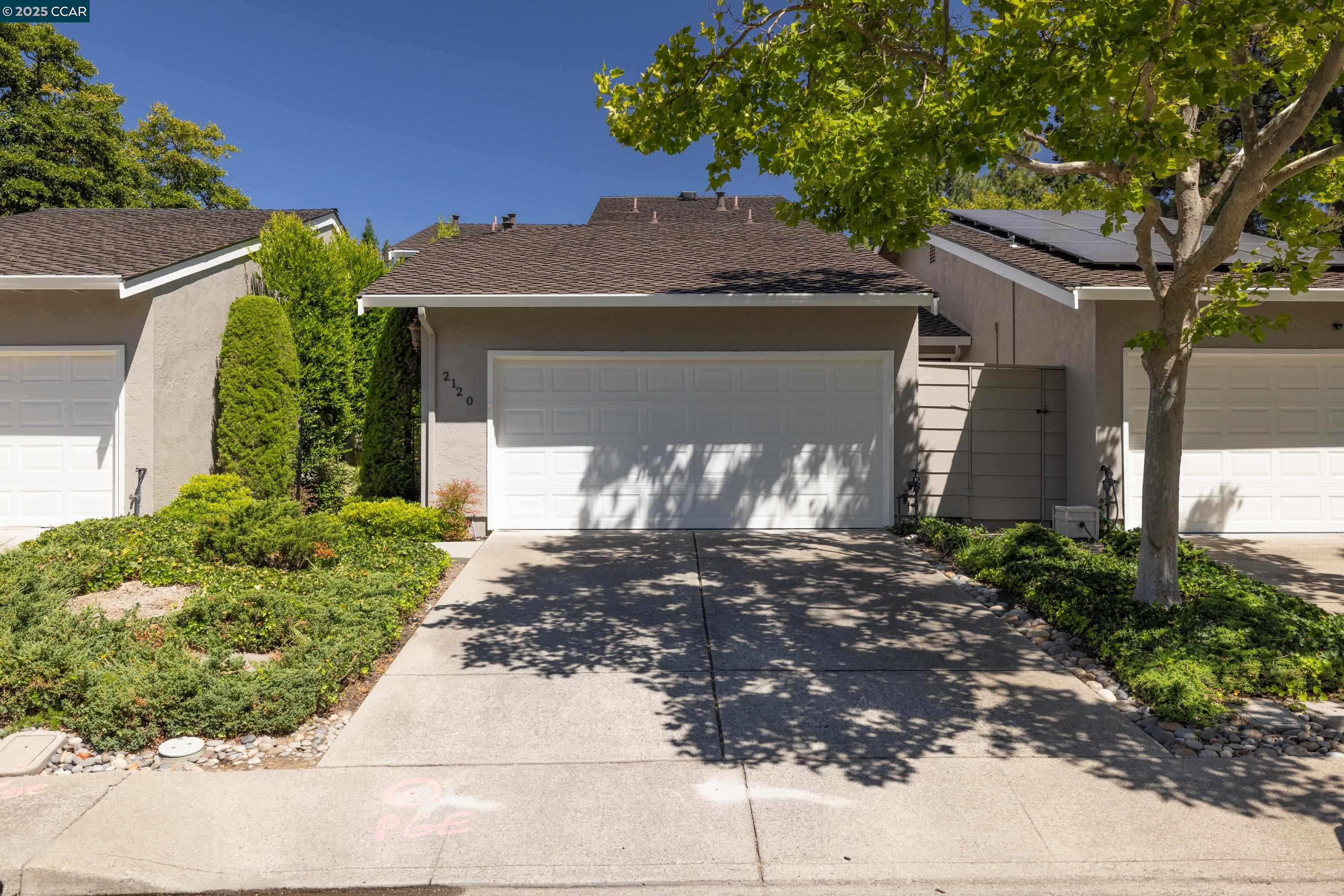2120 Oneida Circle