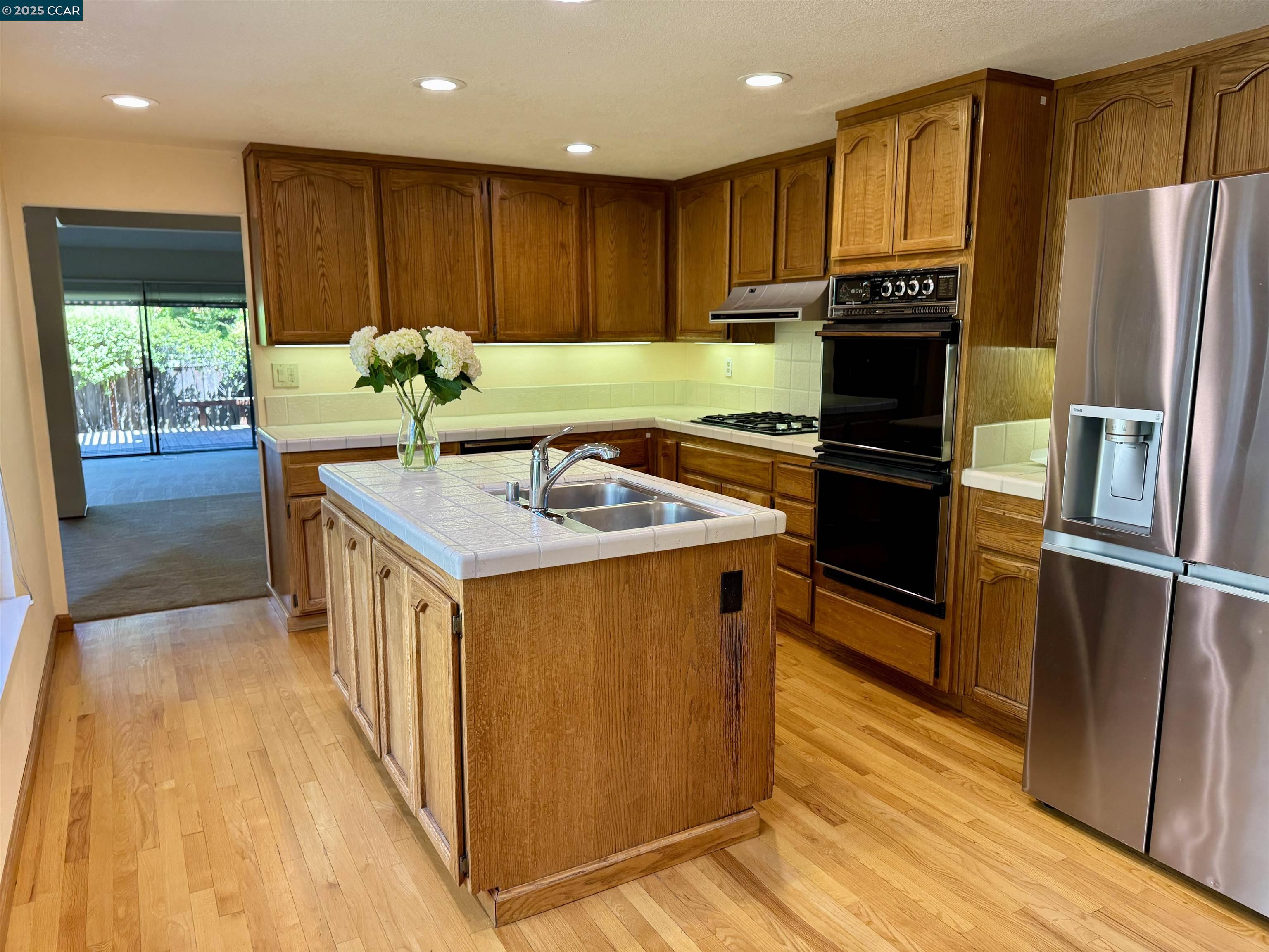 2120 Oneida Circle