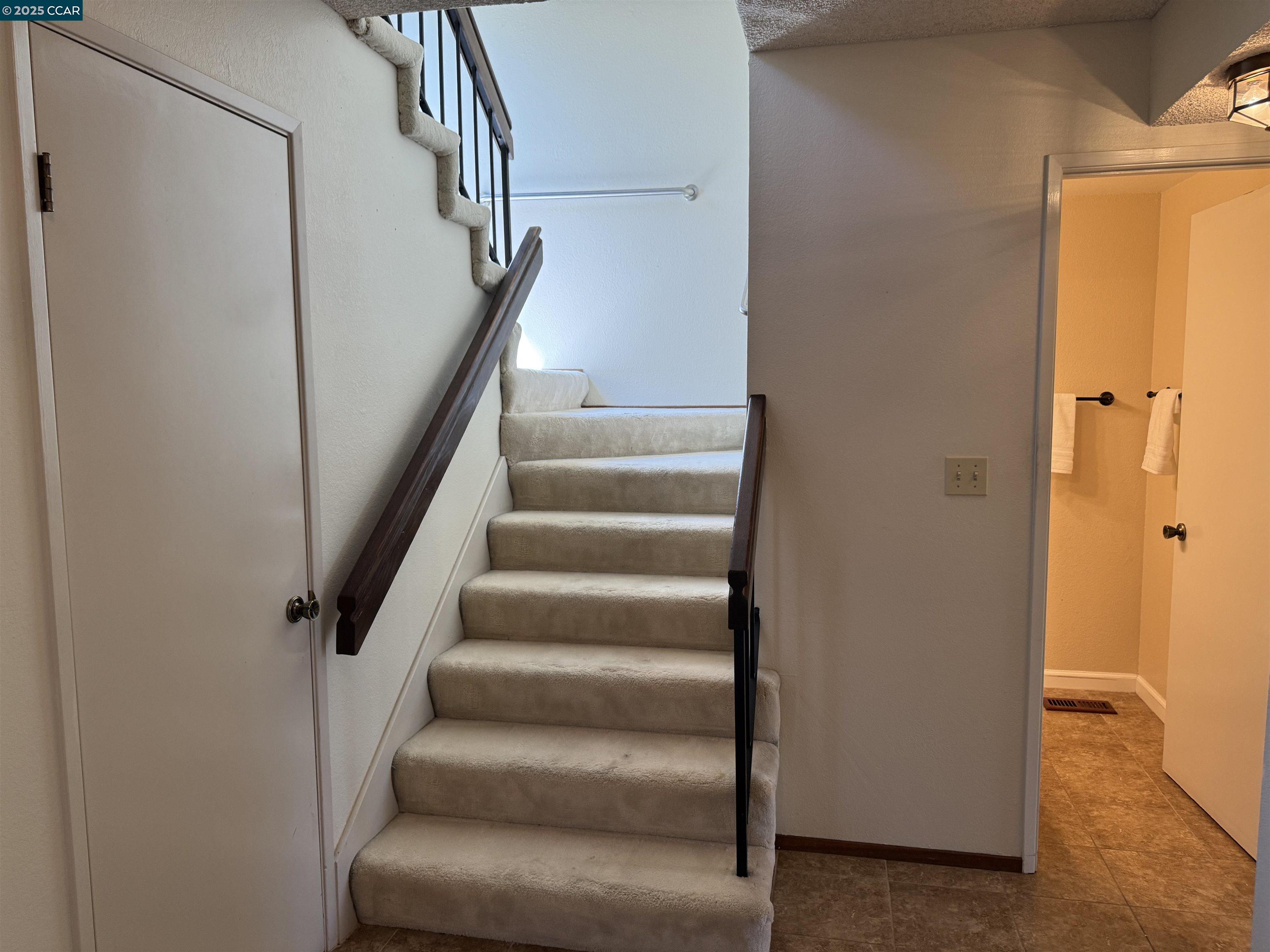 2120 Oneida Circle