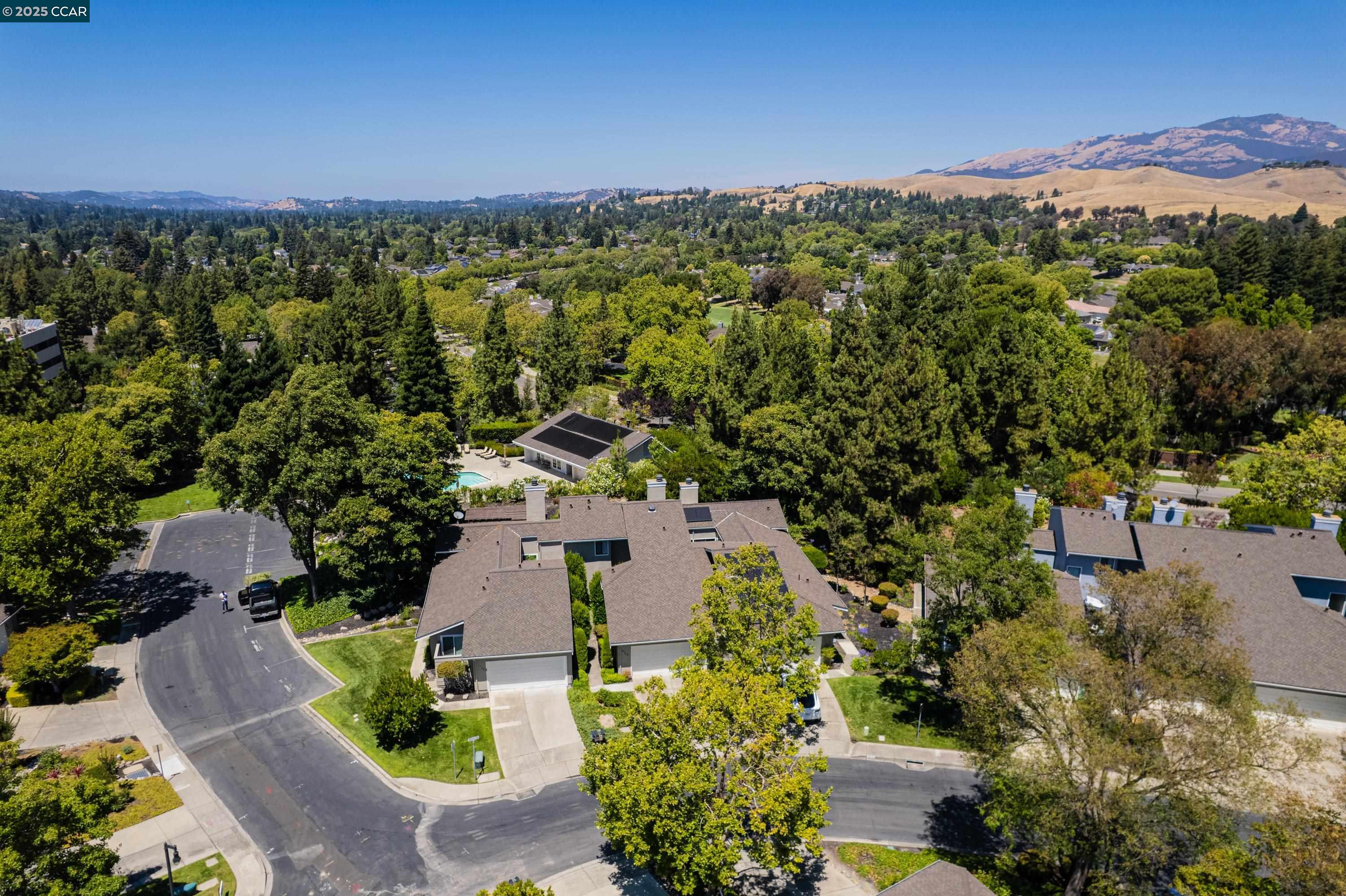 2120 Oneida Circle