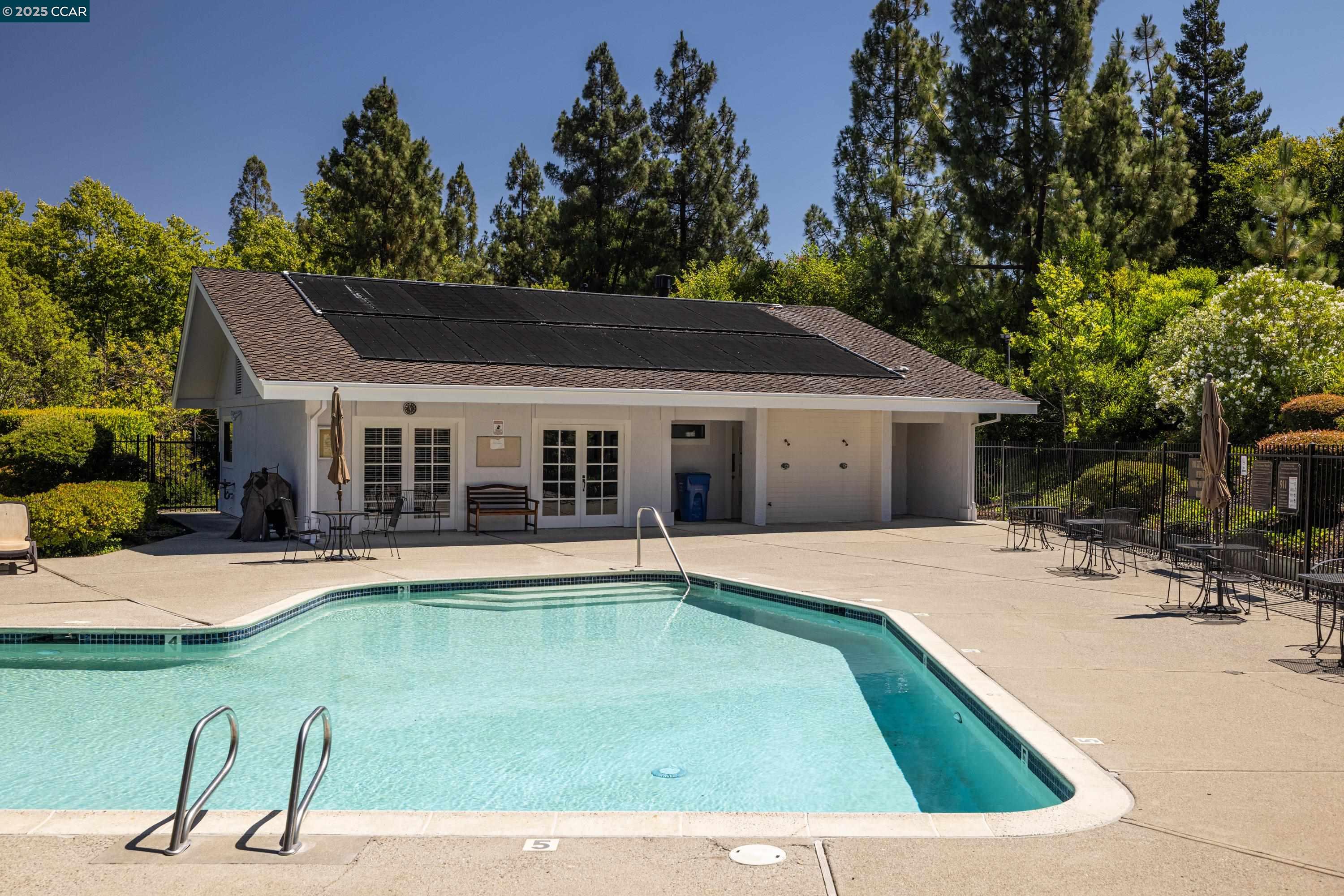 2120 Oneida Circle