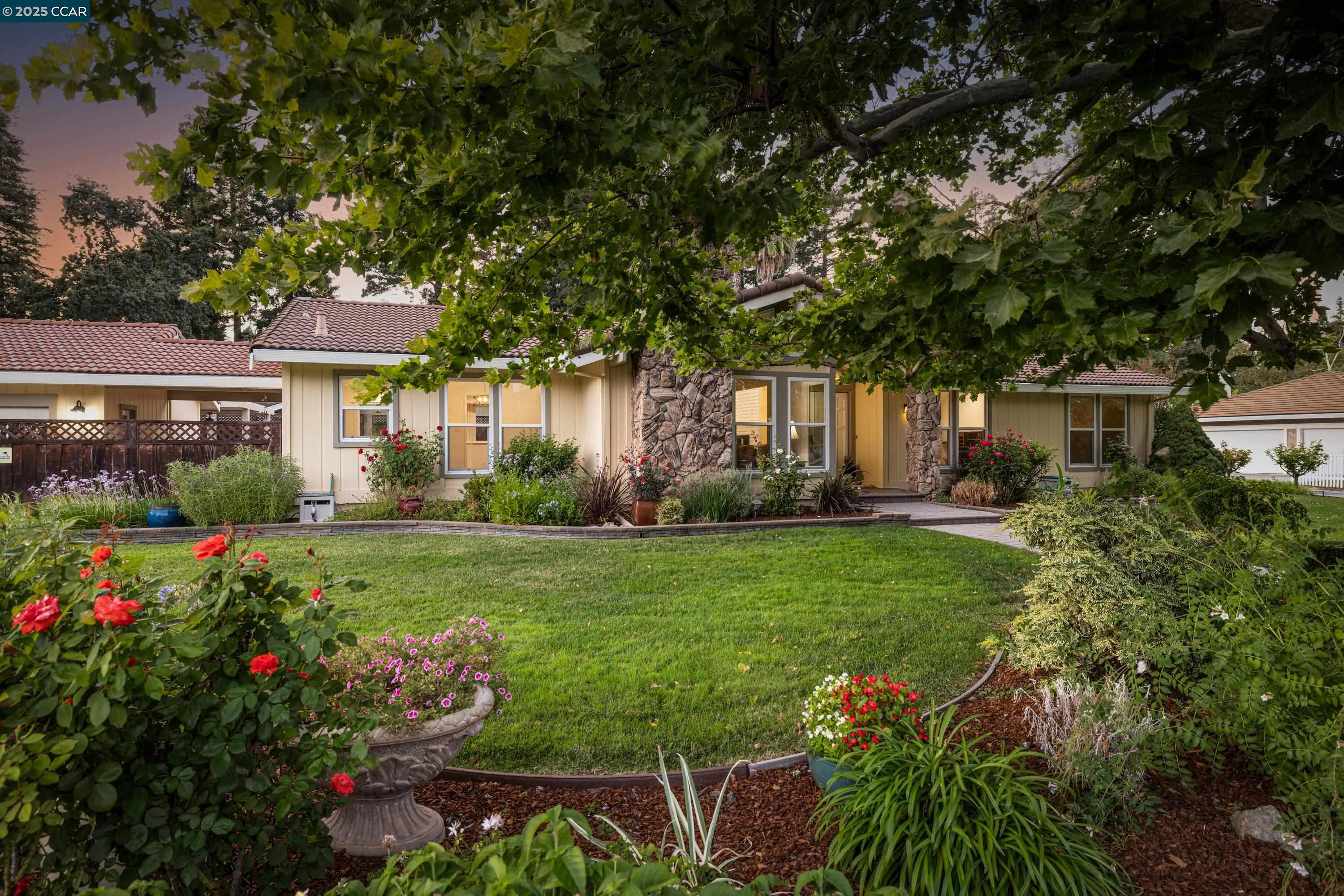 558 Freitas Road