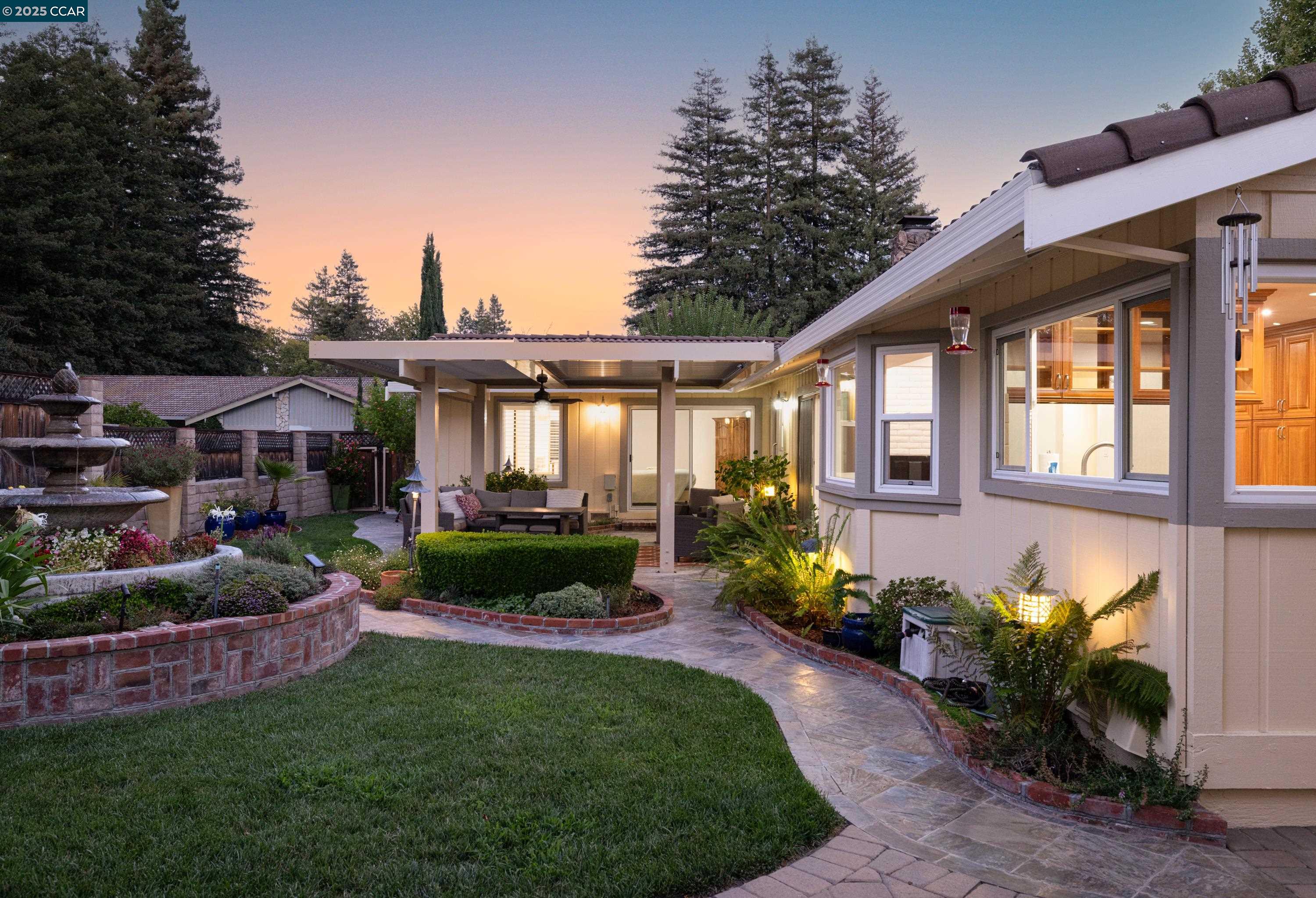 558 Freitas Road