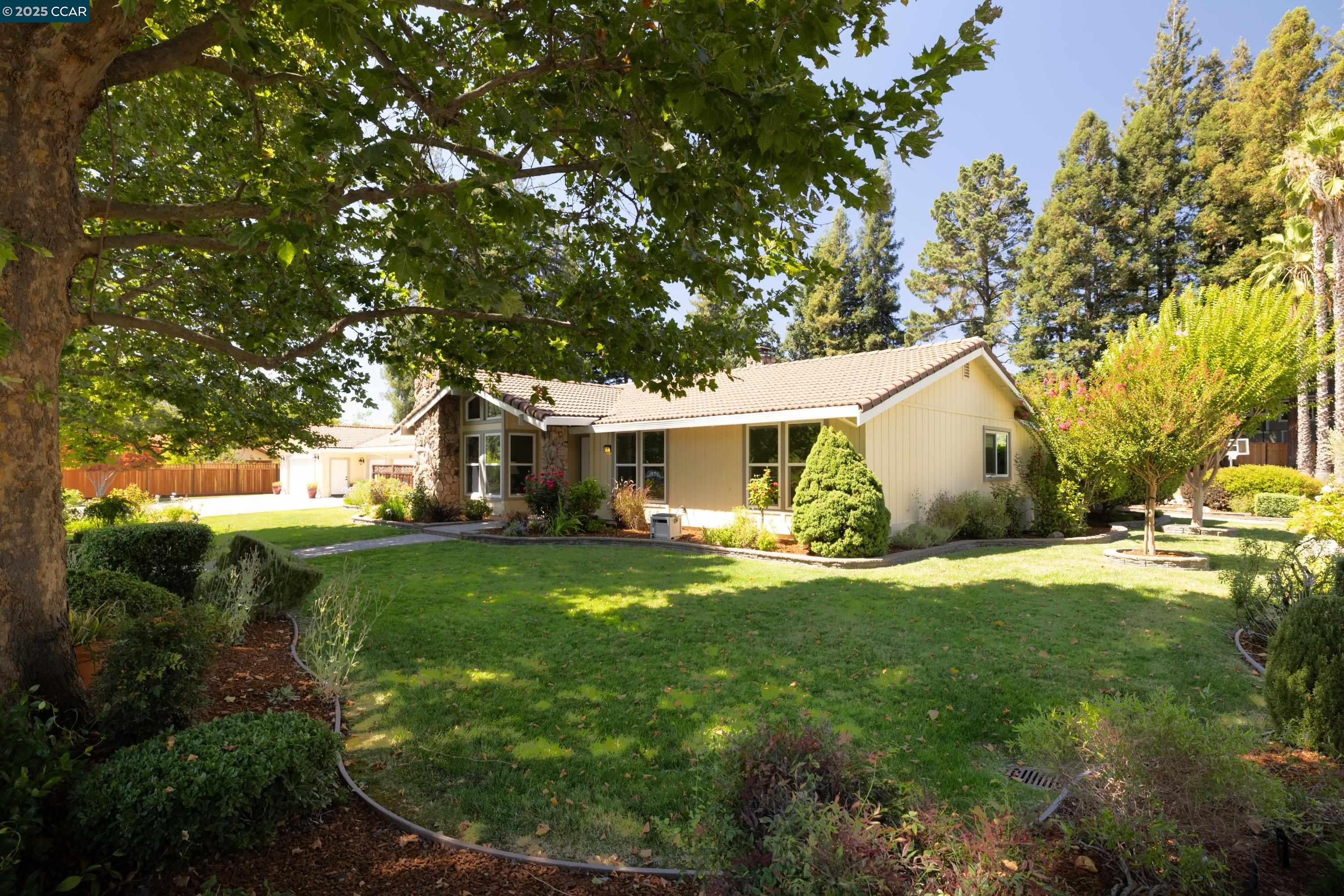 558 Freitas Road