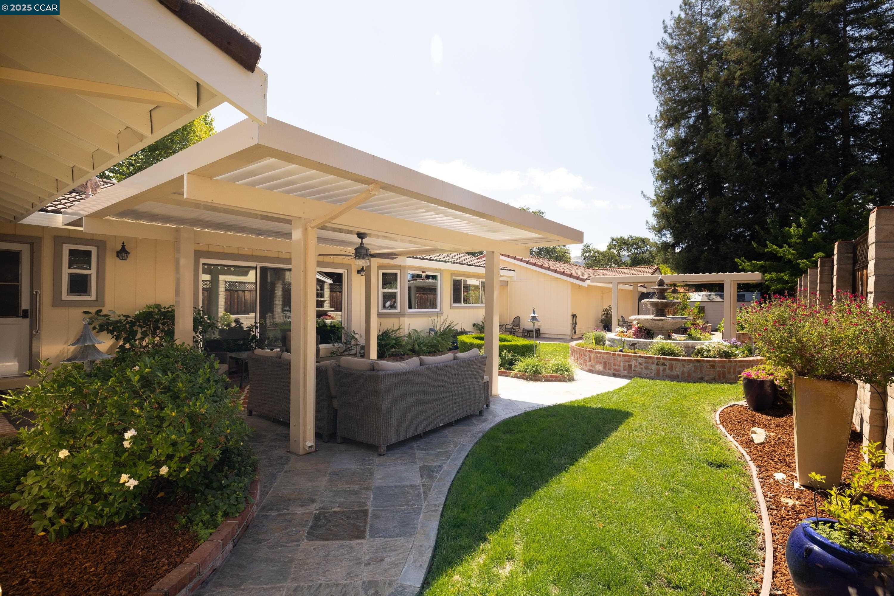 558 Freitas Road