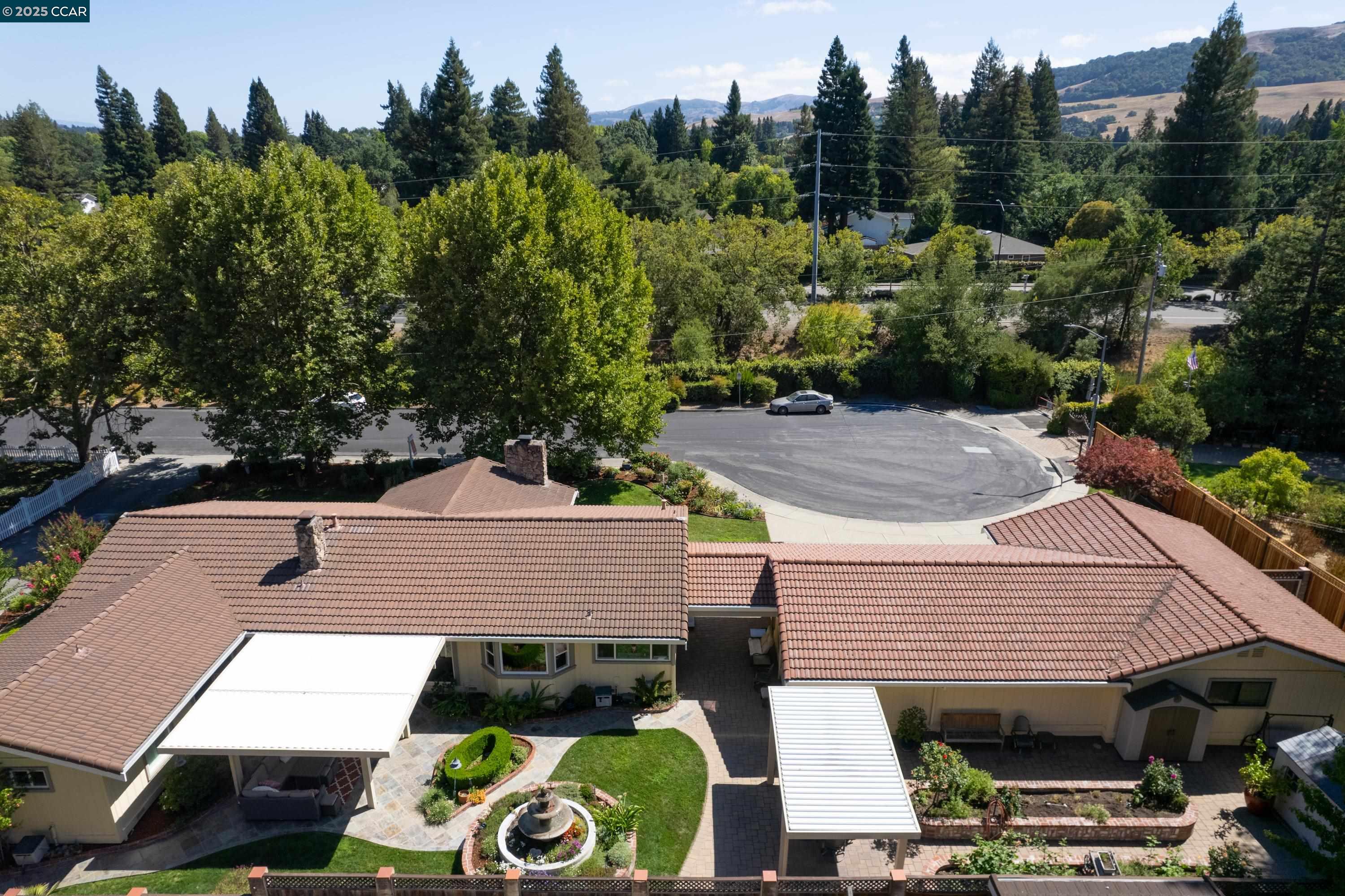 558 Freitas Road