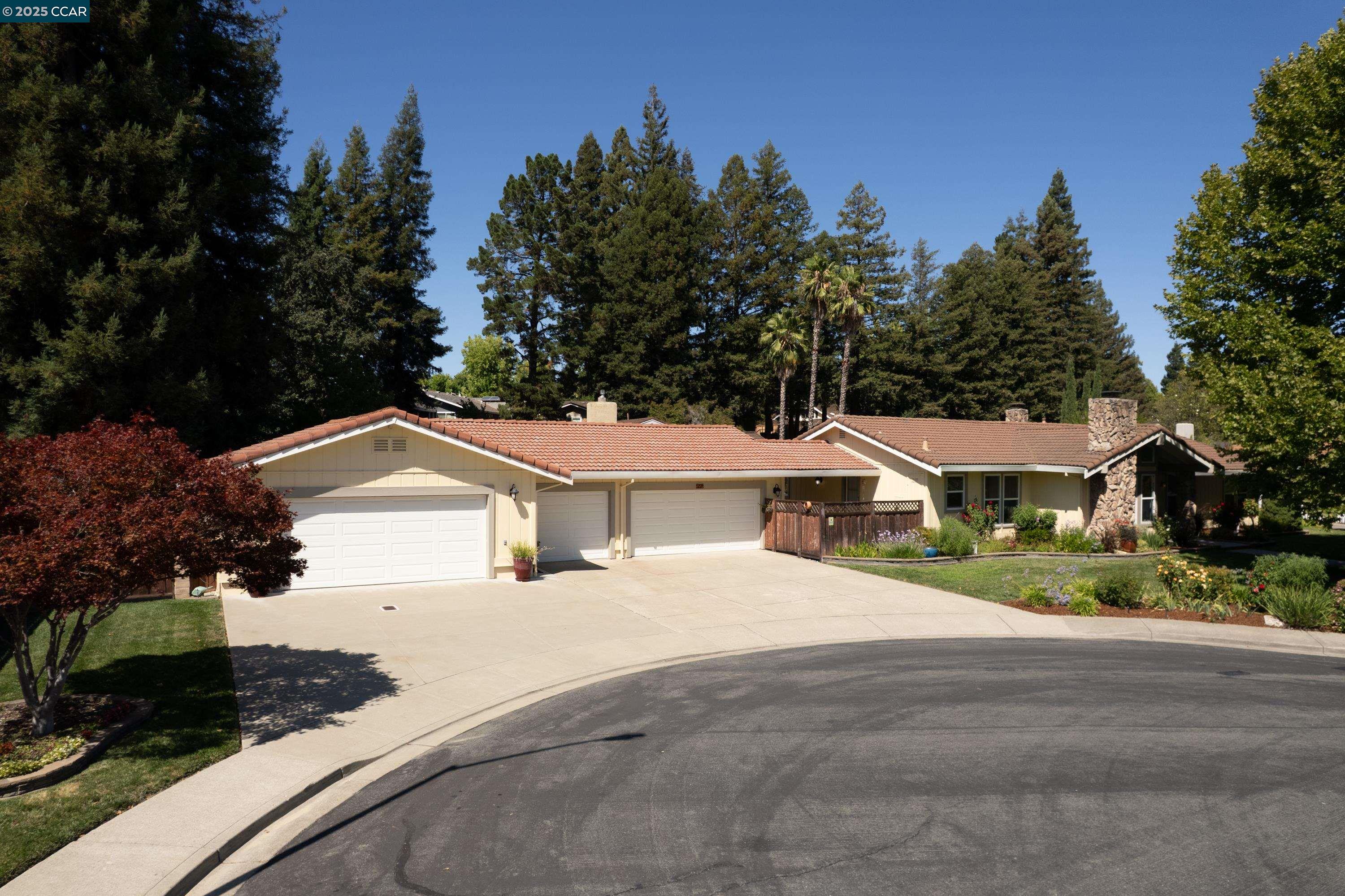 558 Freitas Road
