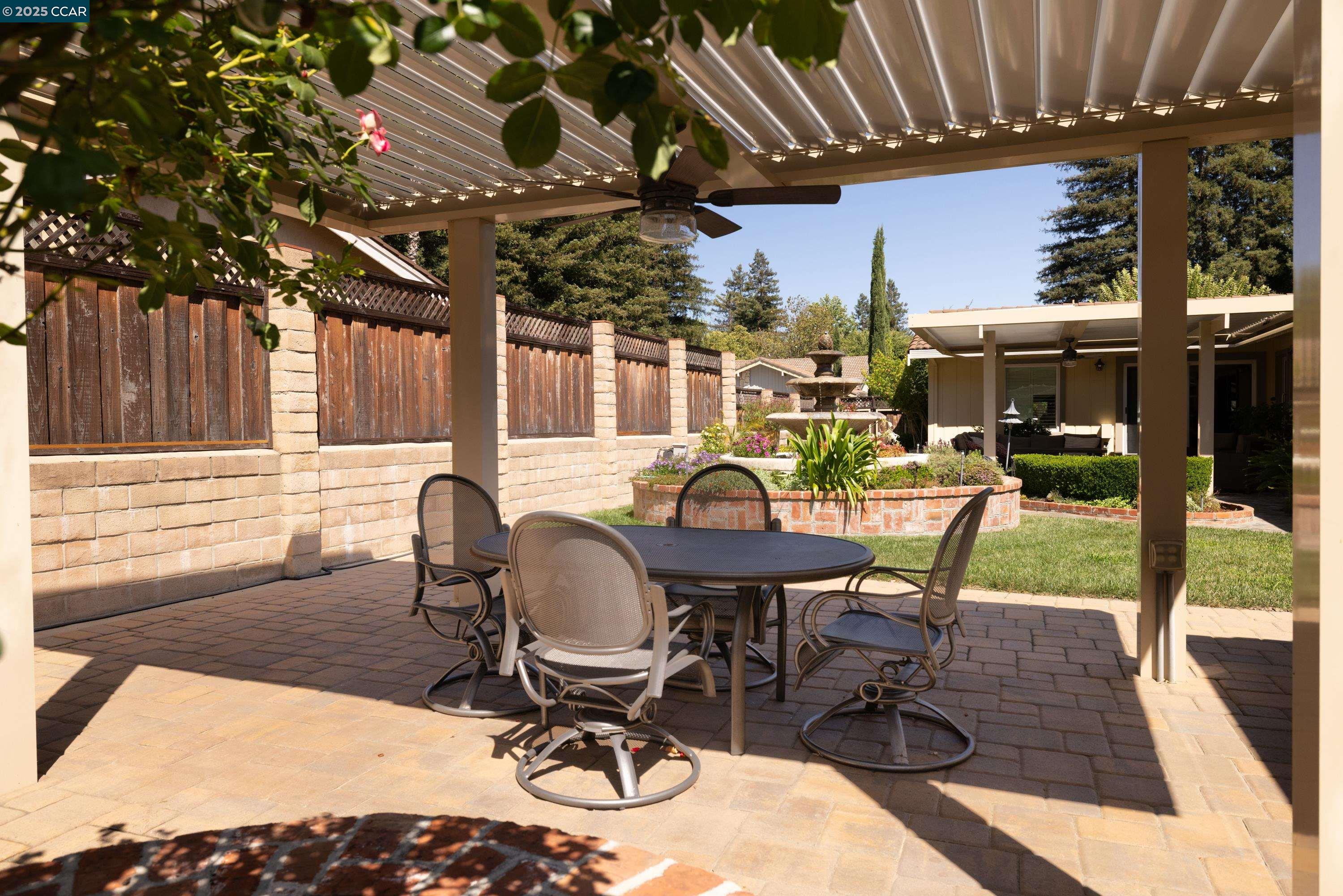 558 Freitas Road