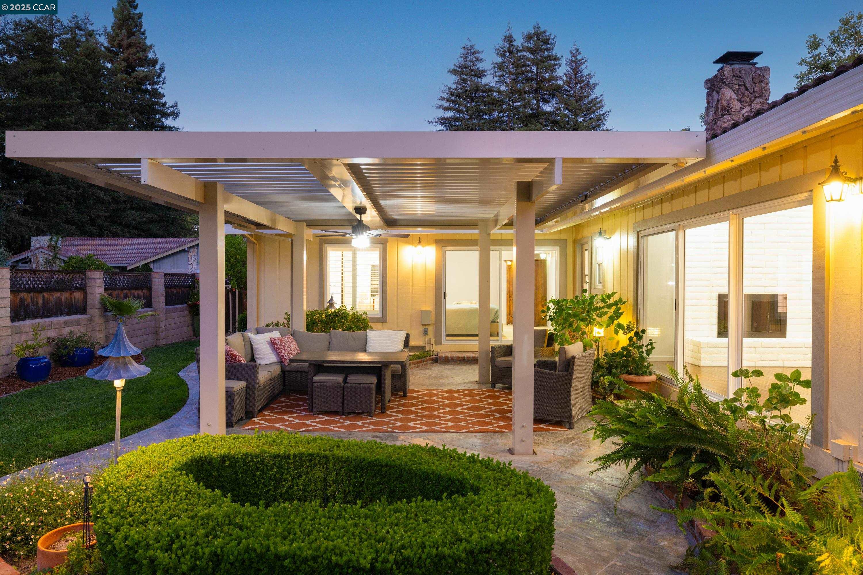 558 Freitas Road