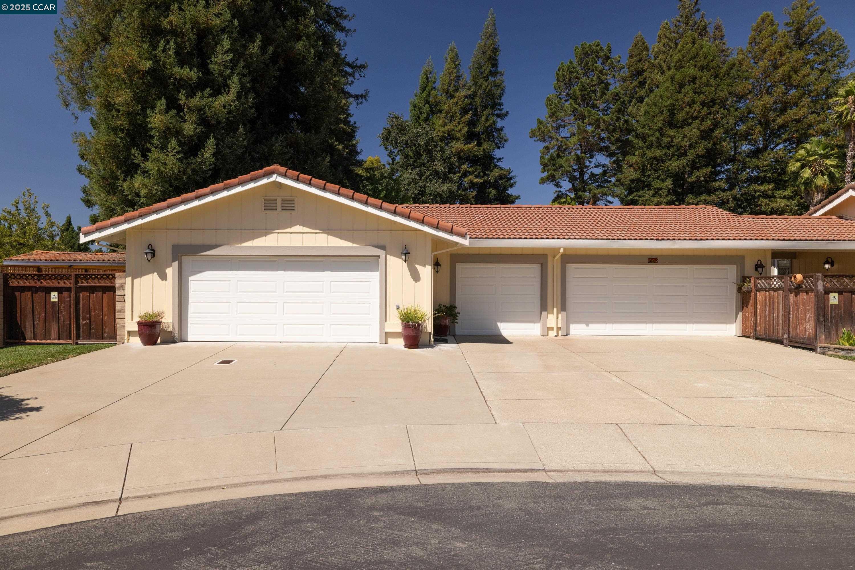 558 Freitas Road