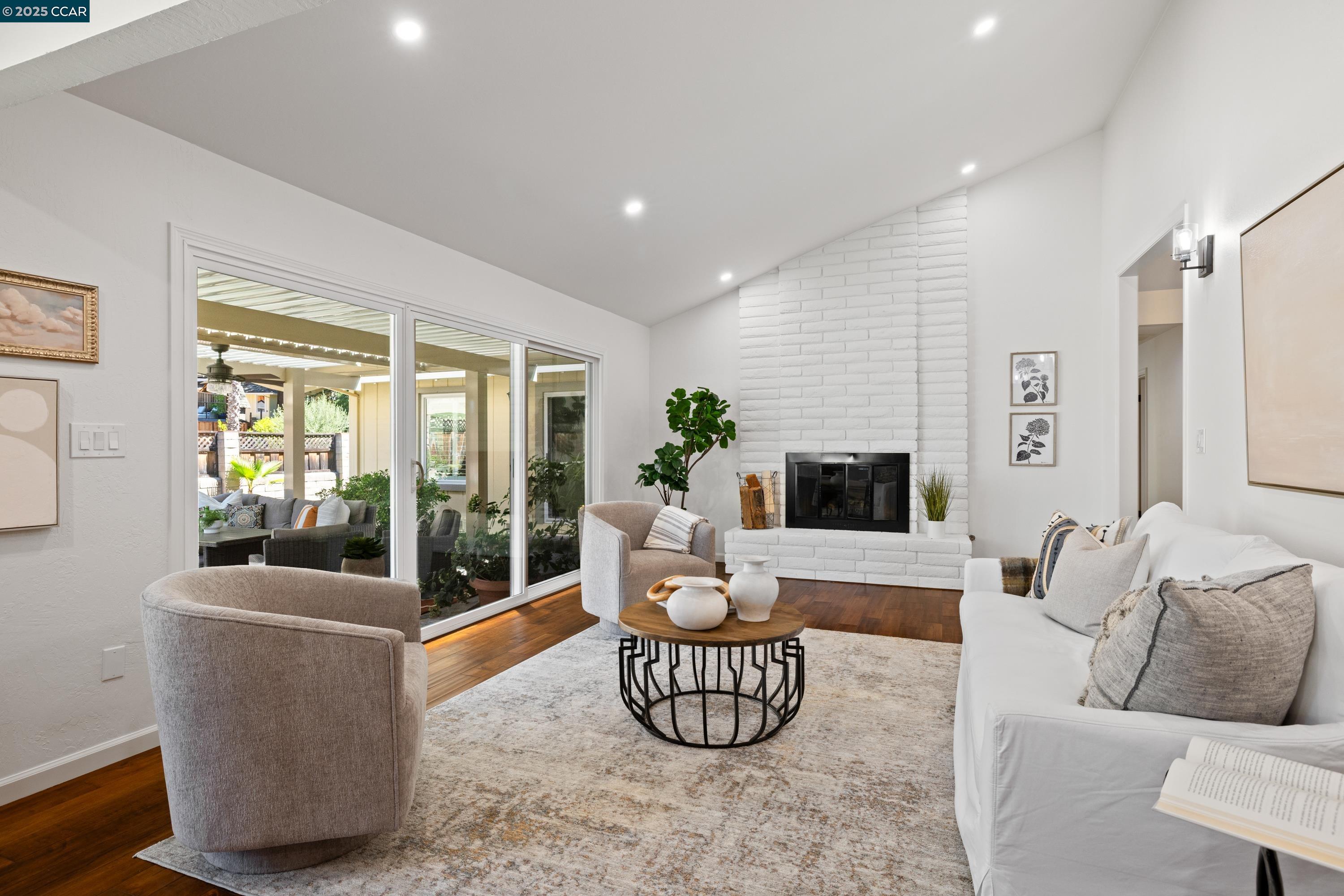558 Freitas Road