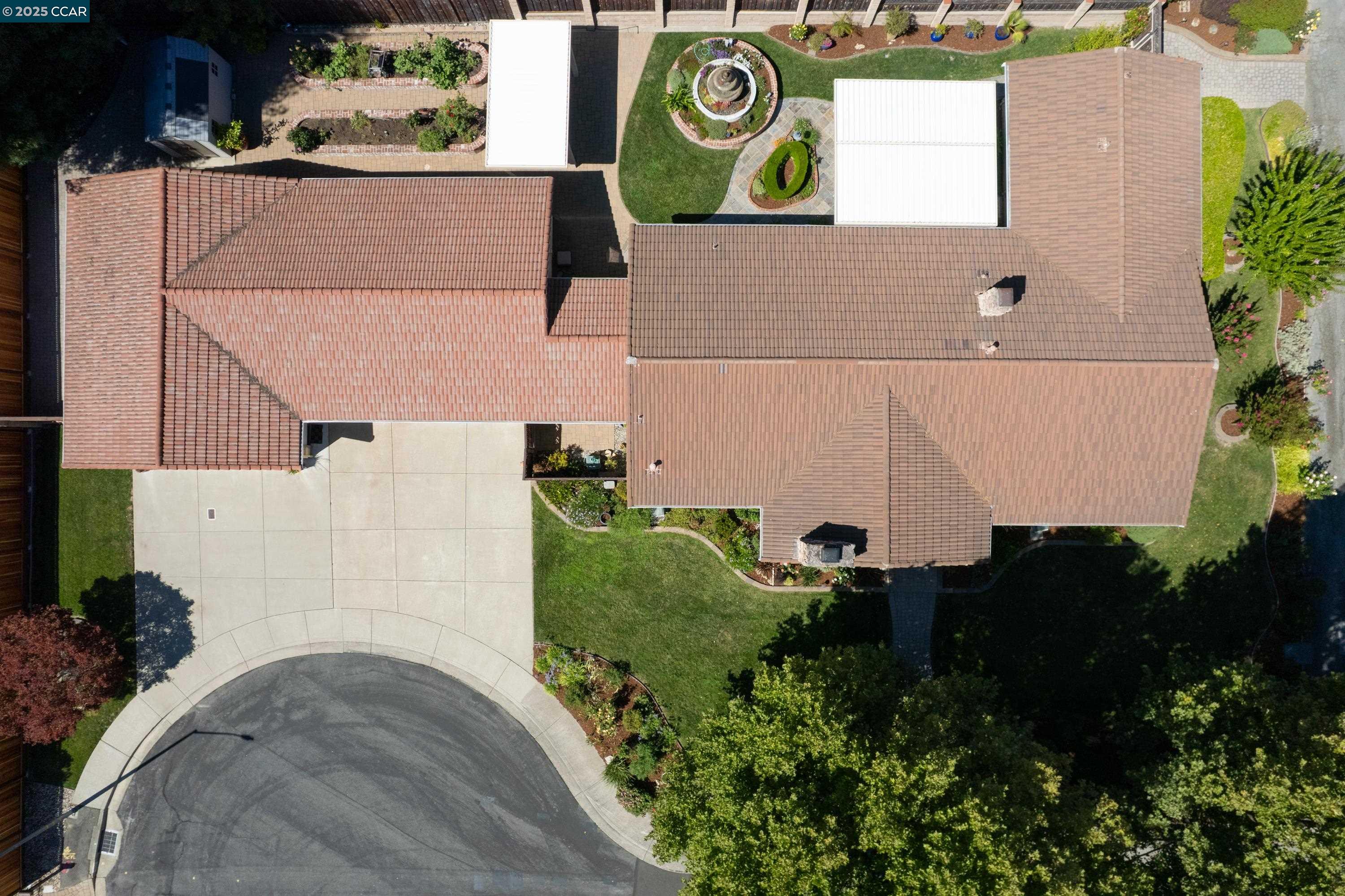 558 Freitas Road