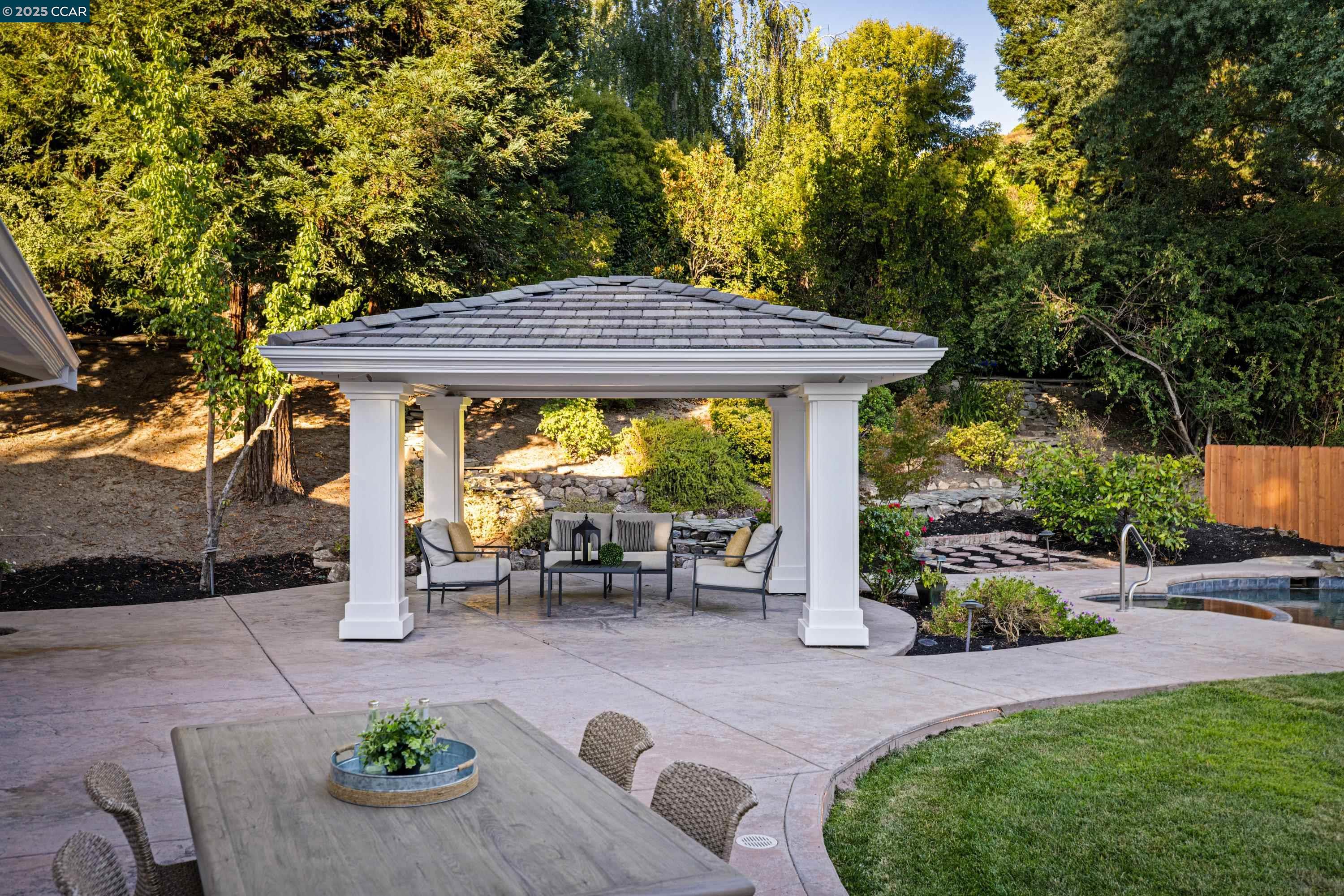 2740 Mossy Oak Drive