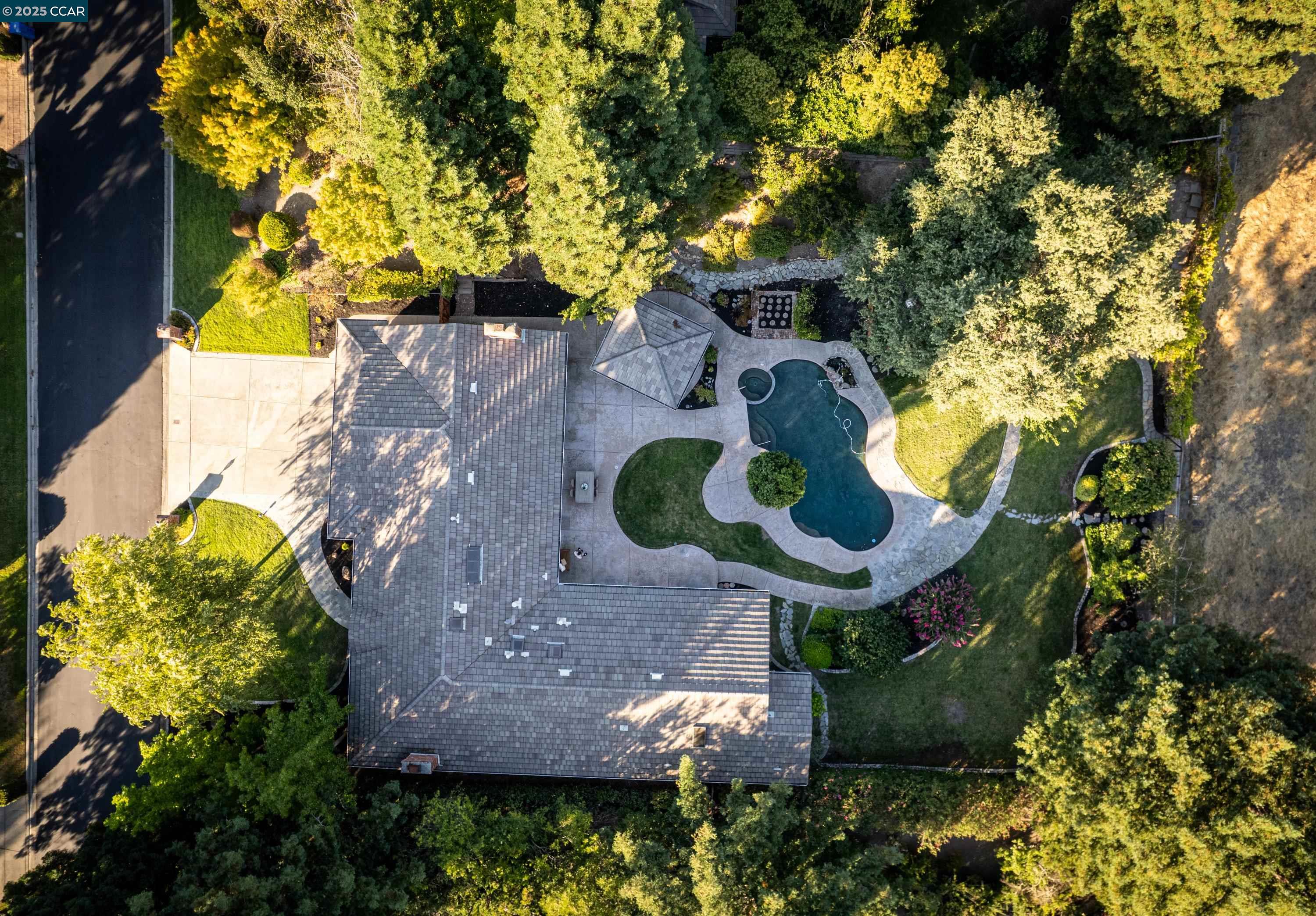 2740 Mossy Oak Drive