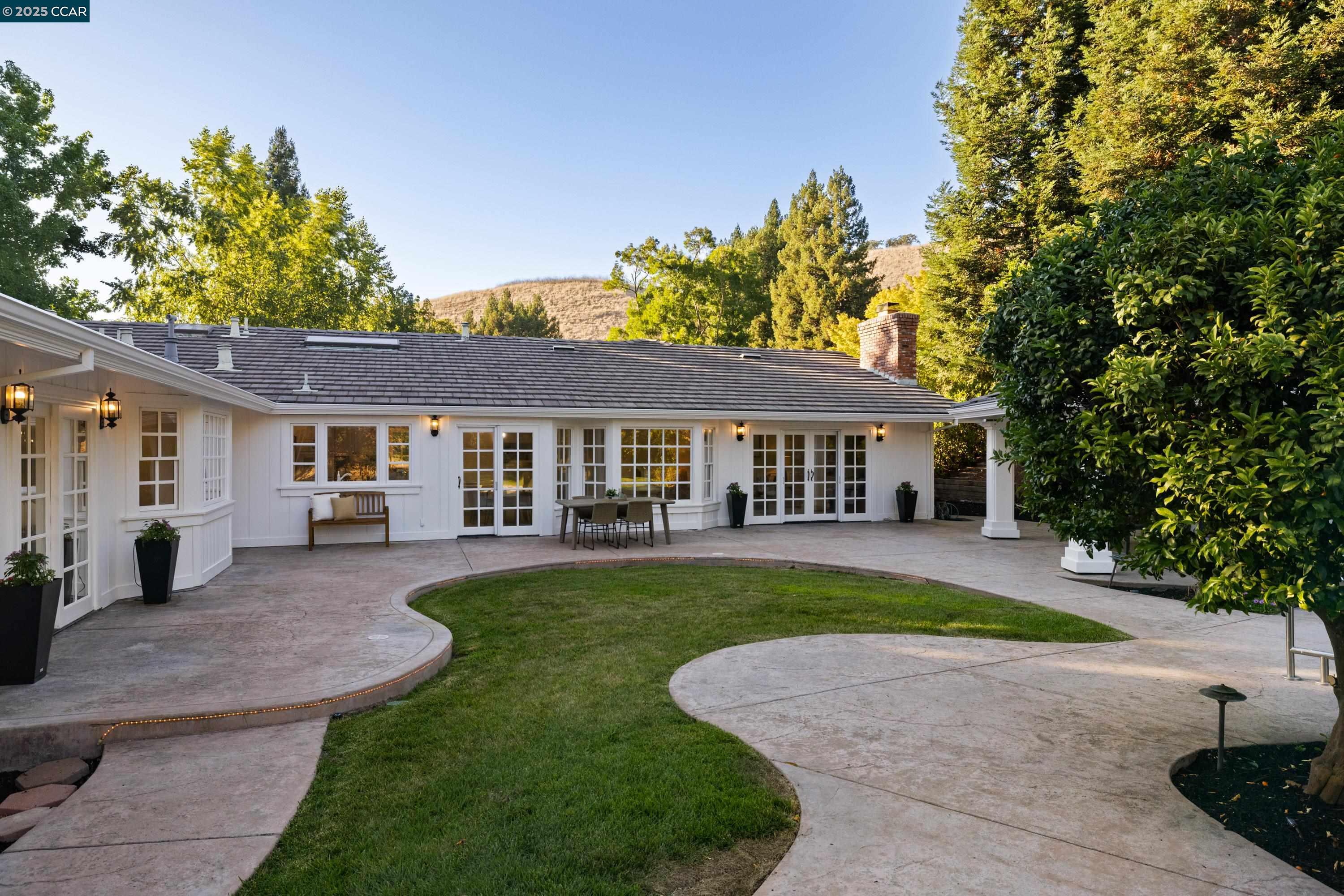 2740 Mossy Oak Drive