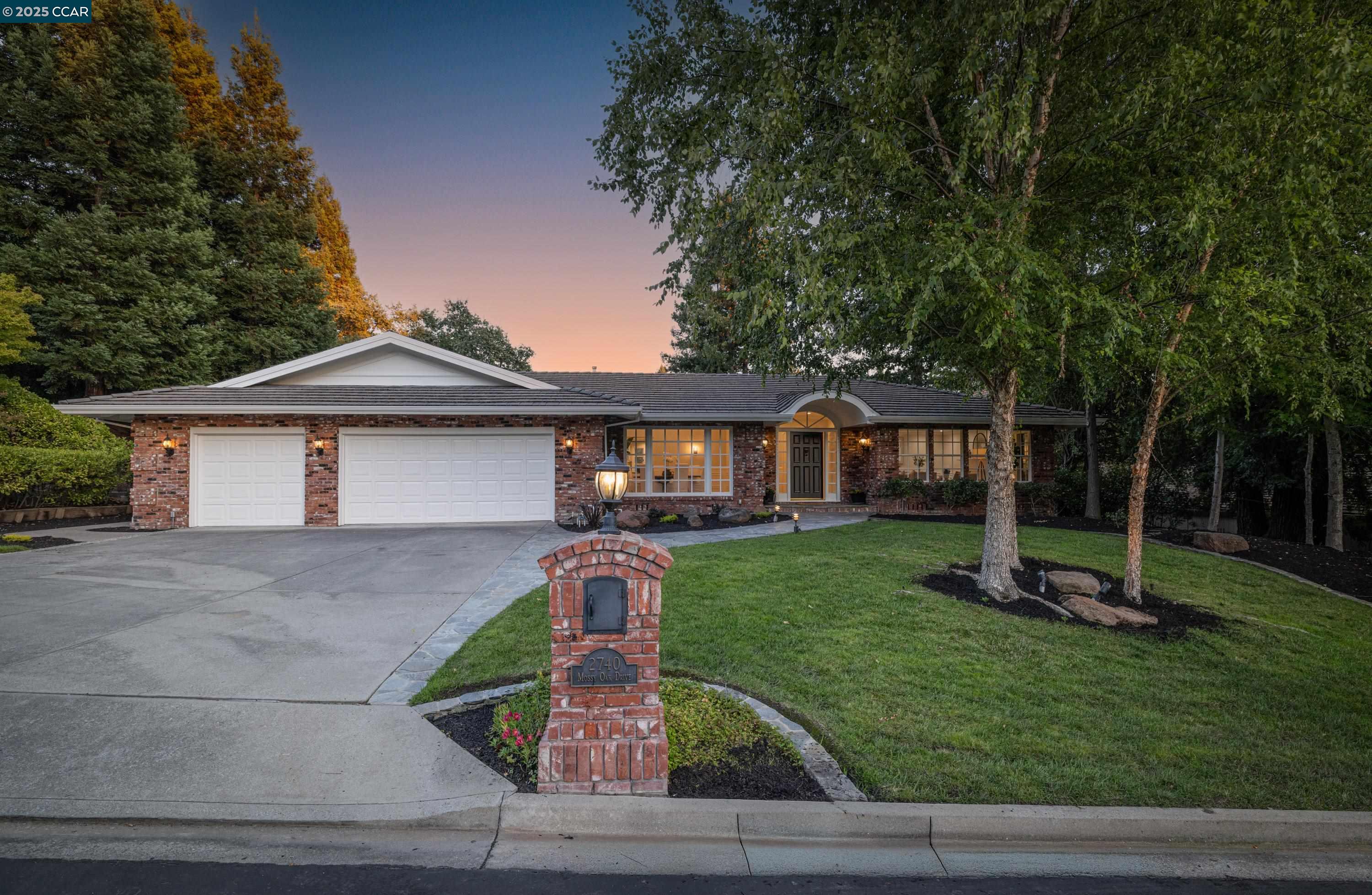 2740 Mossy Oak Drive