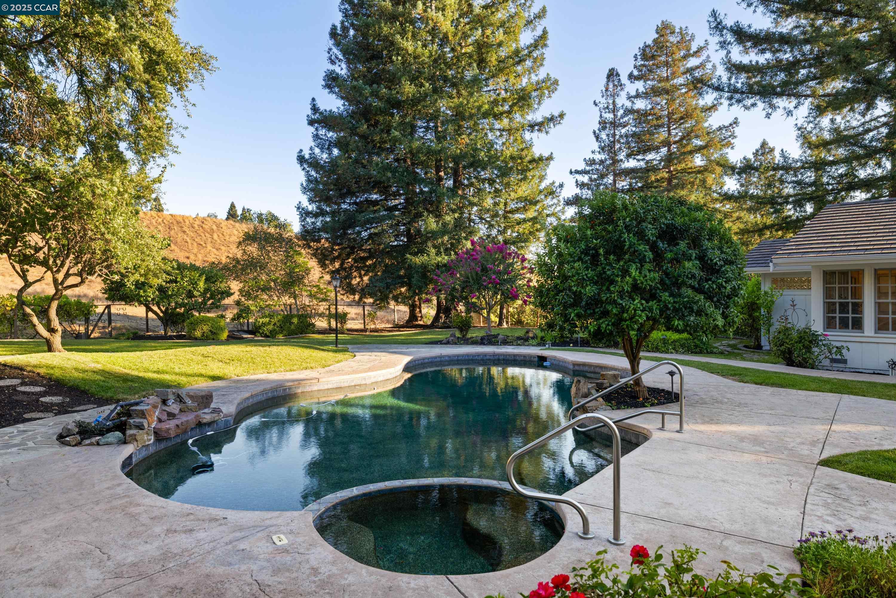 2740 Mossy Oak Drive