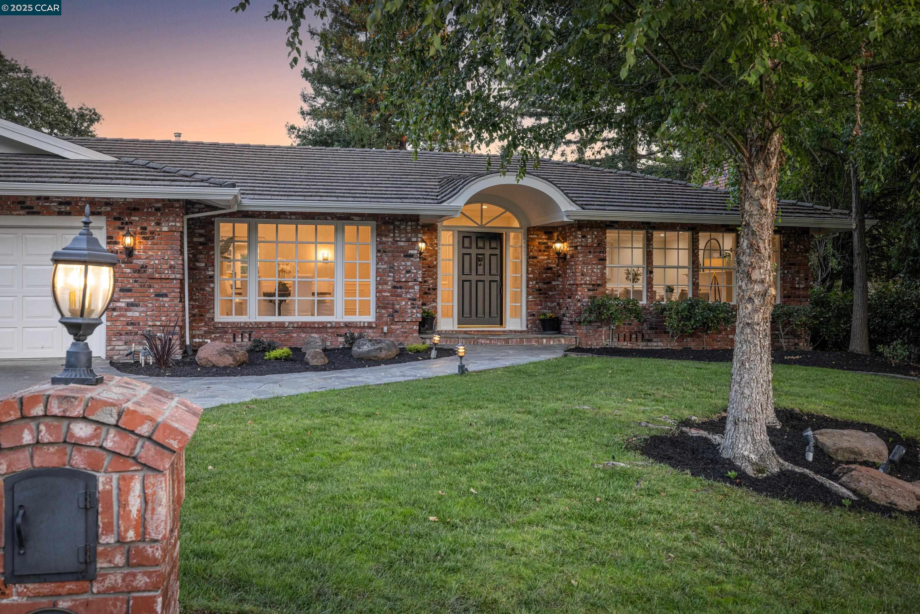 2740 Mossy Oak Drive