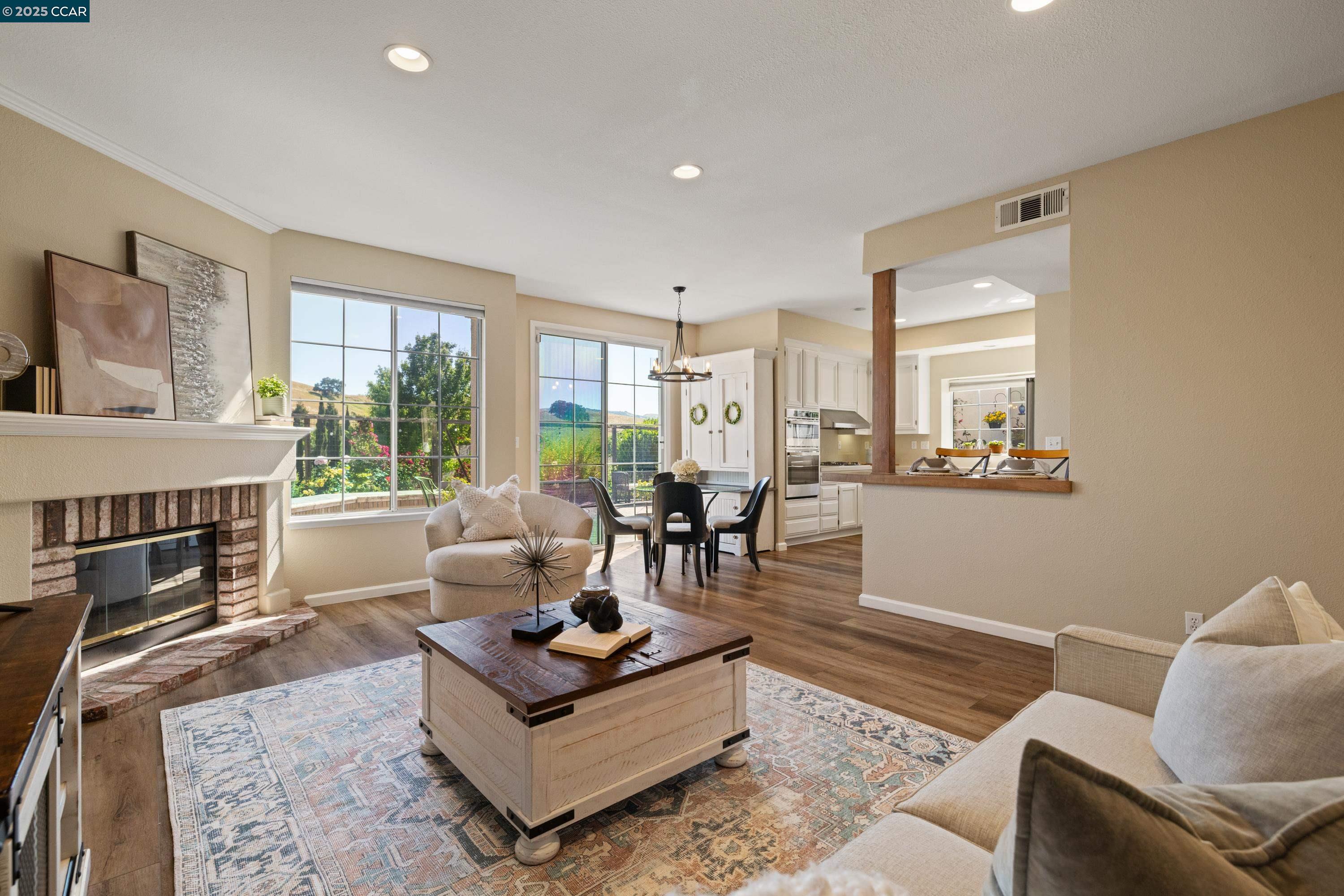 315 Glasgow Circle