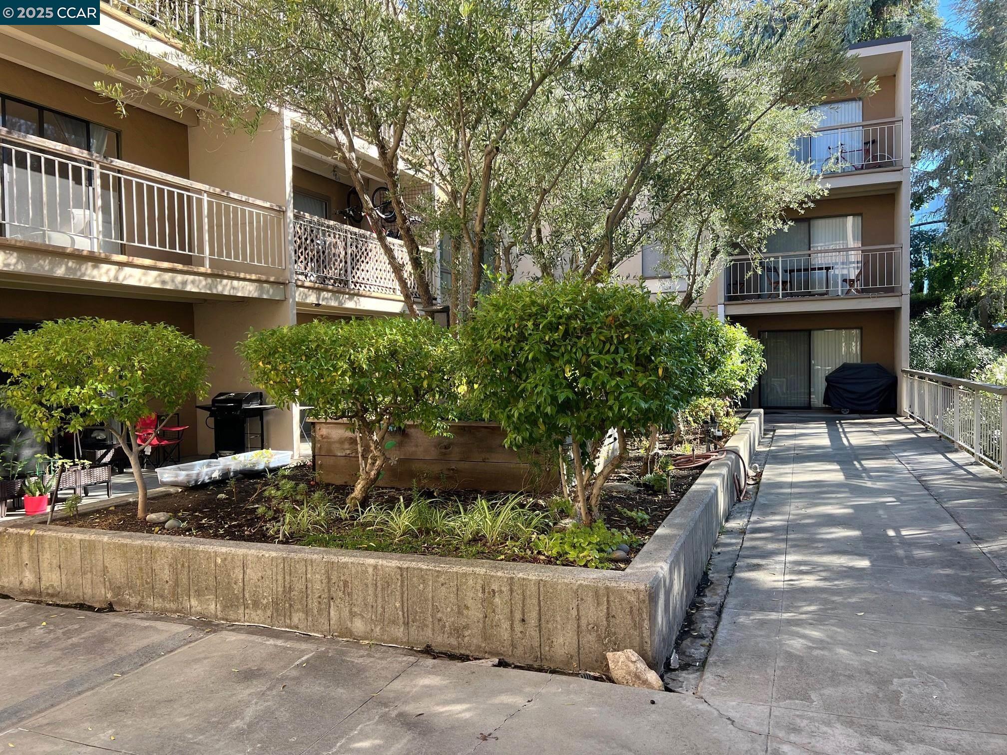 310 N Civic Dr # 202