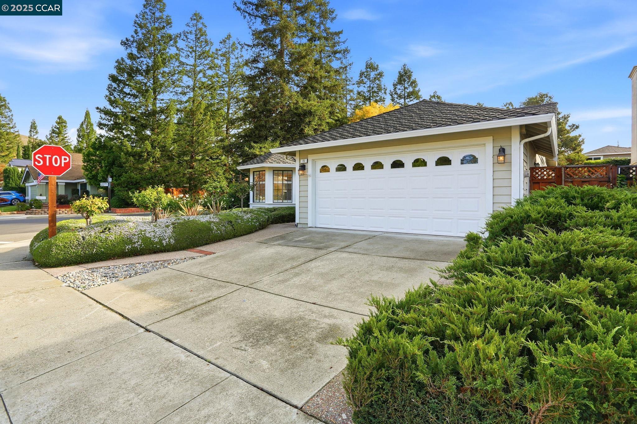 15 Chardonnay Ct