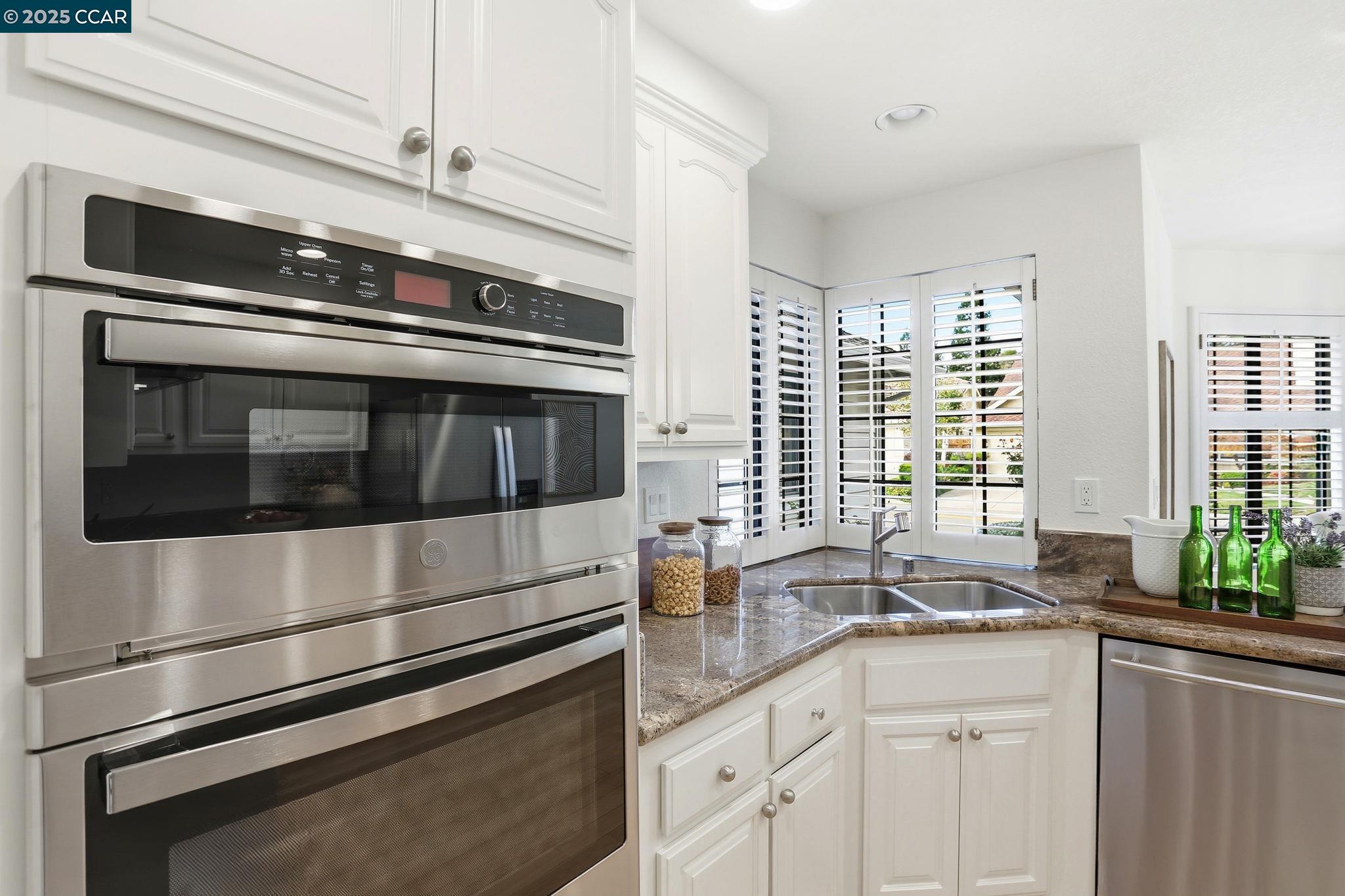 15 Chardonnay Ct
