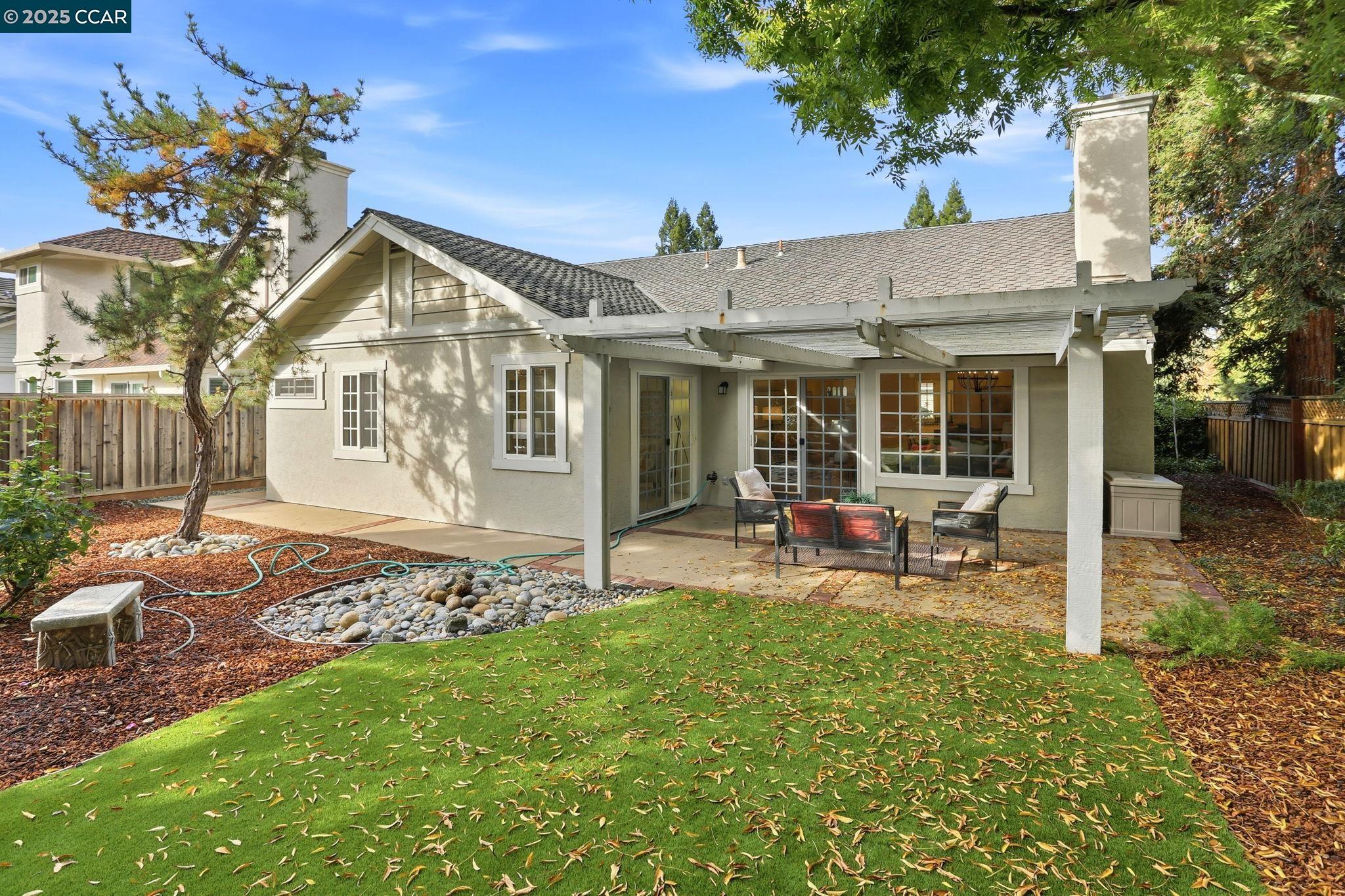 15 Chardonnay Ct