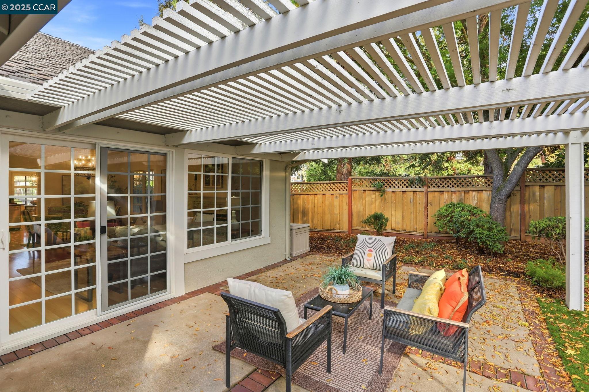 15 Chardonnay Ct