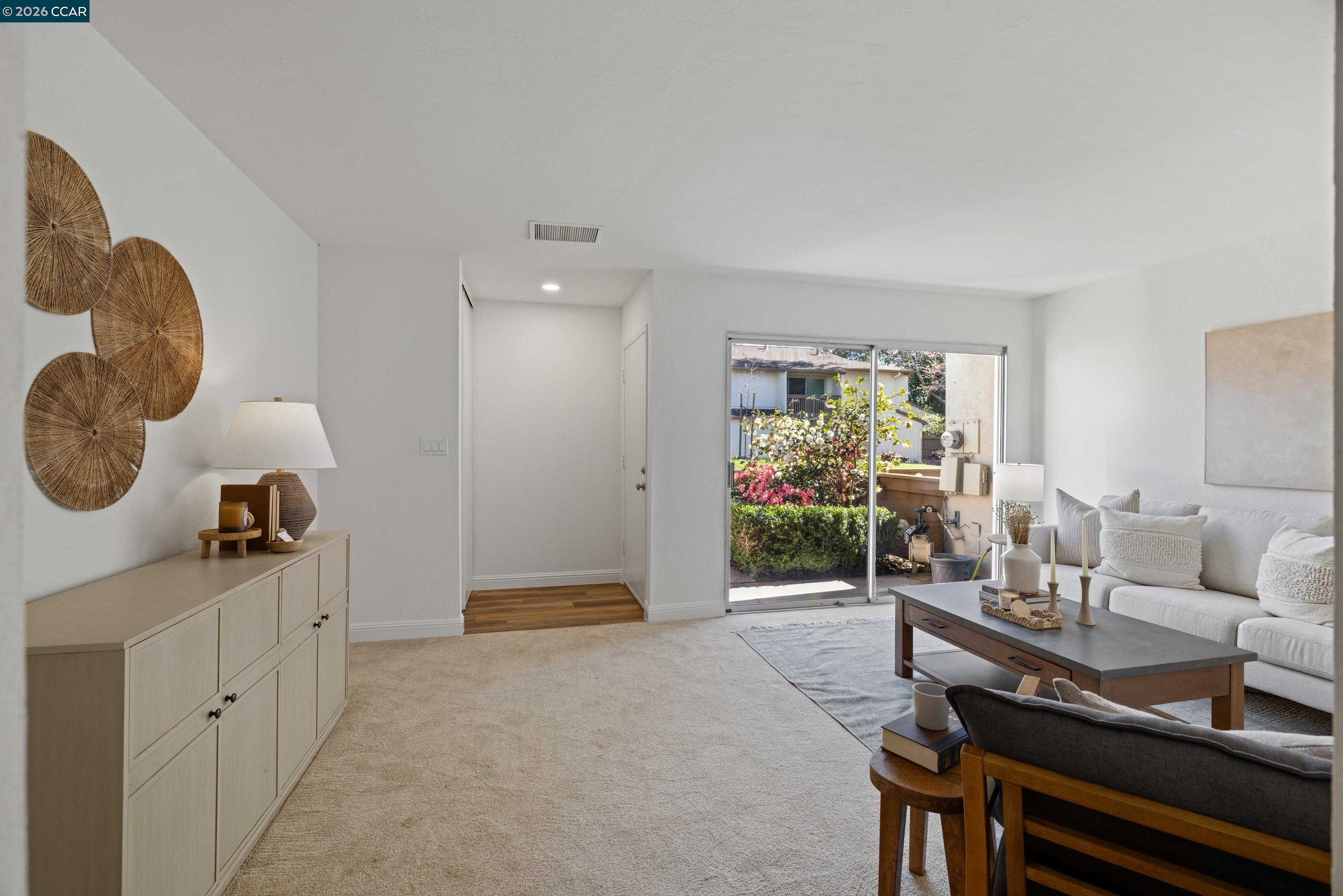 1900 Pomar Way