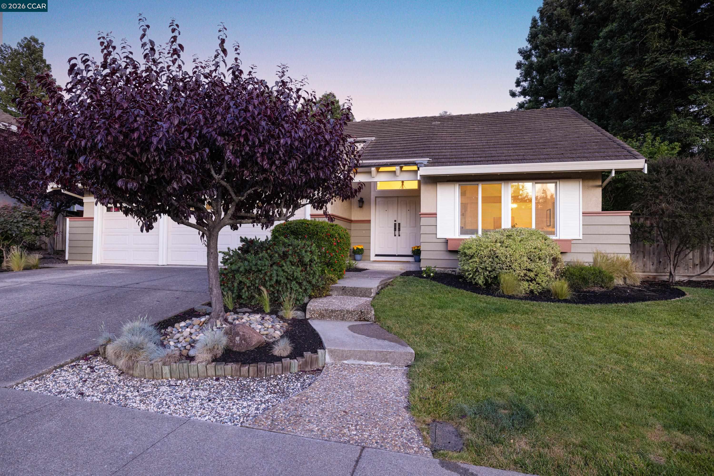 87 Lone Pine Court
