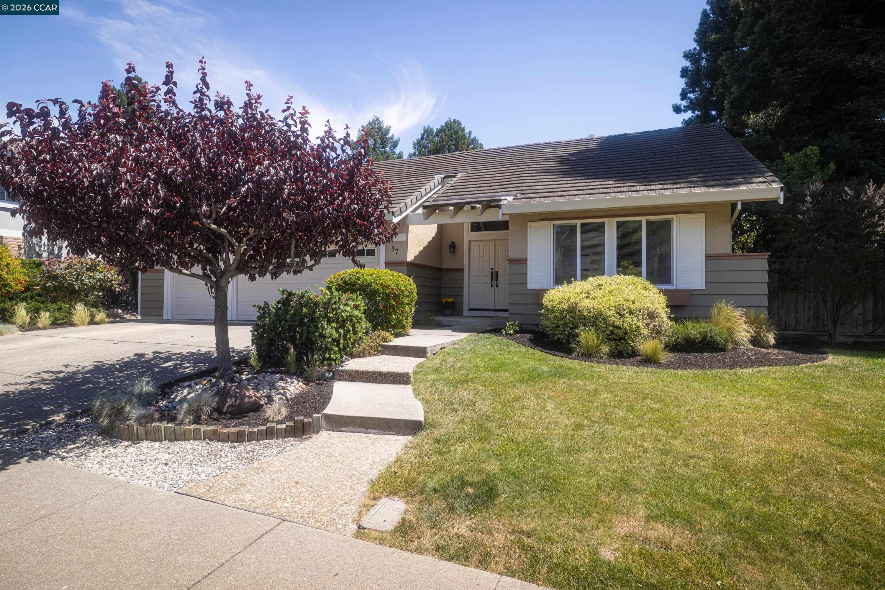 87 Lone Pine Court