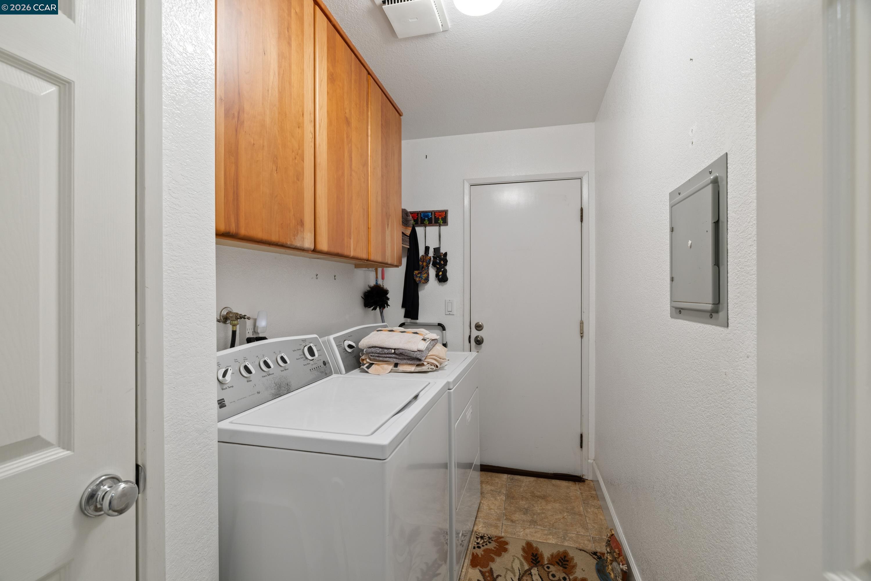87 Lone Pine Court