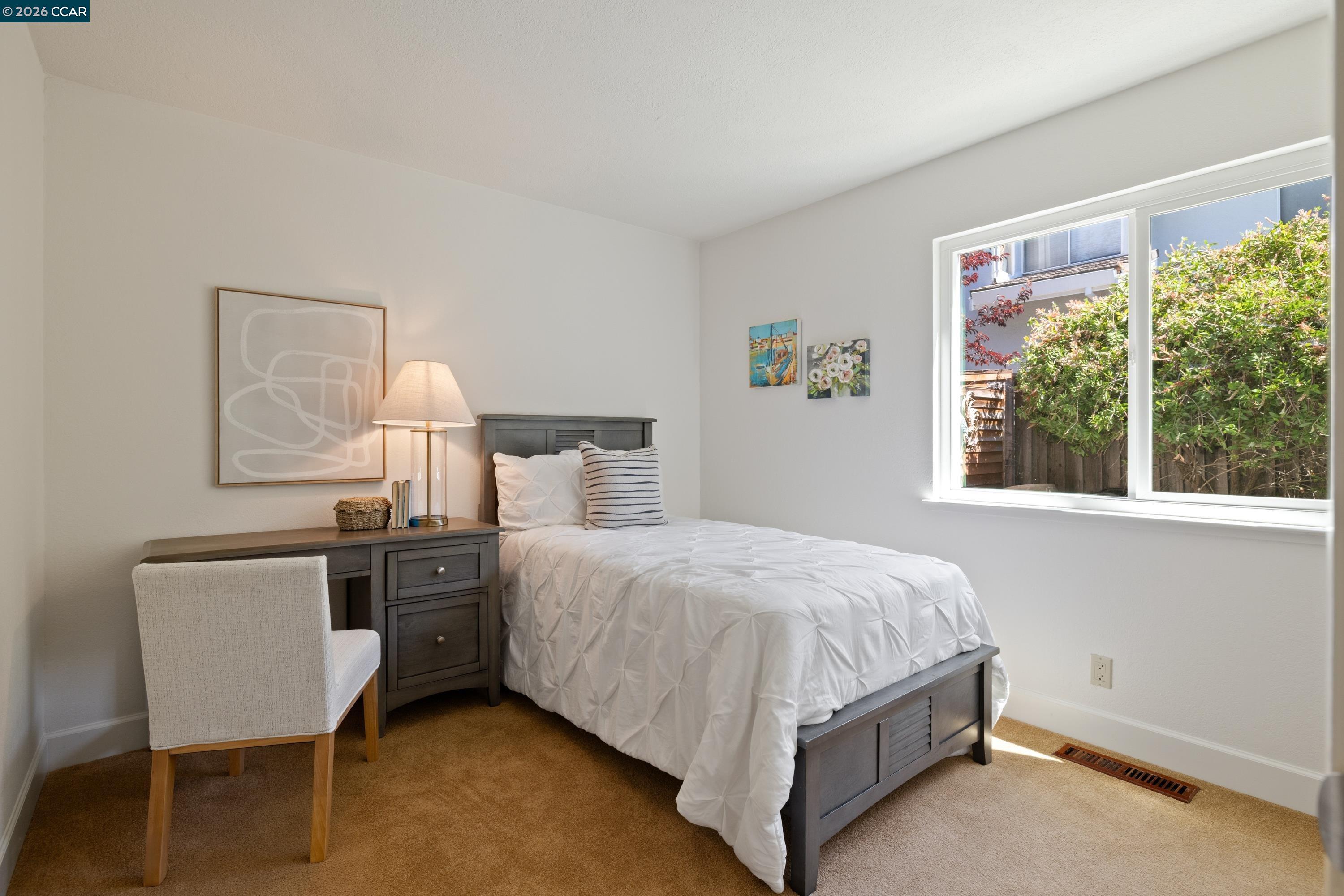 87 Lone Pine Court