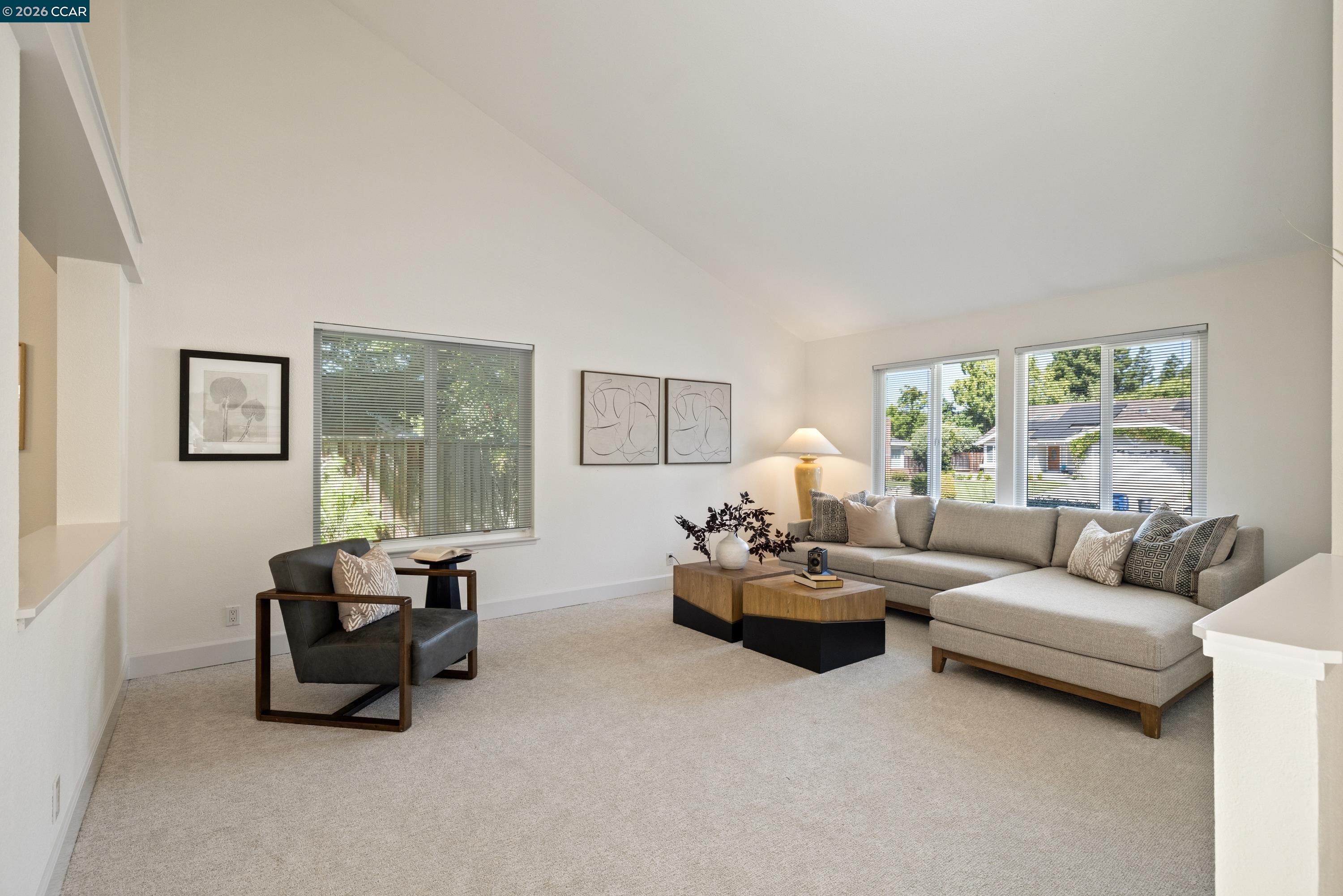 87 Lone Pine Court