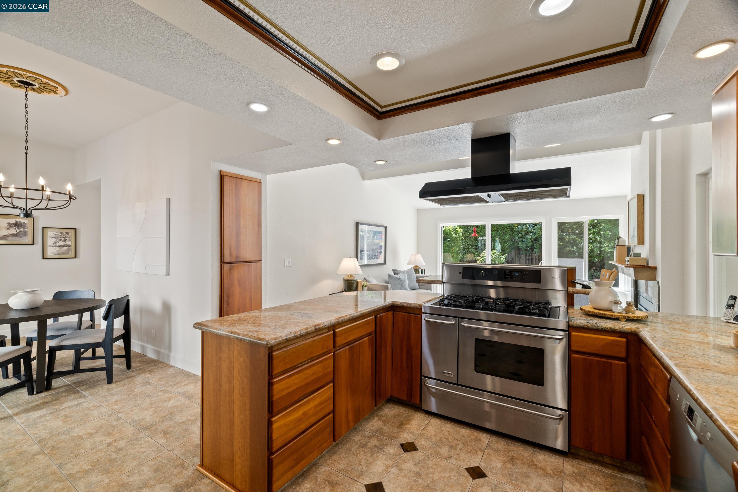 87 Lone Pine Court