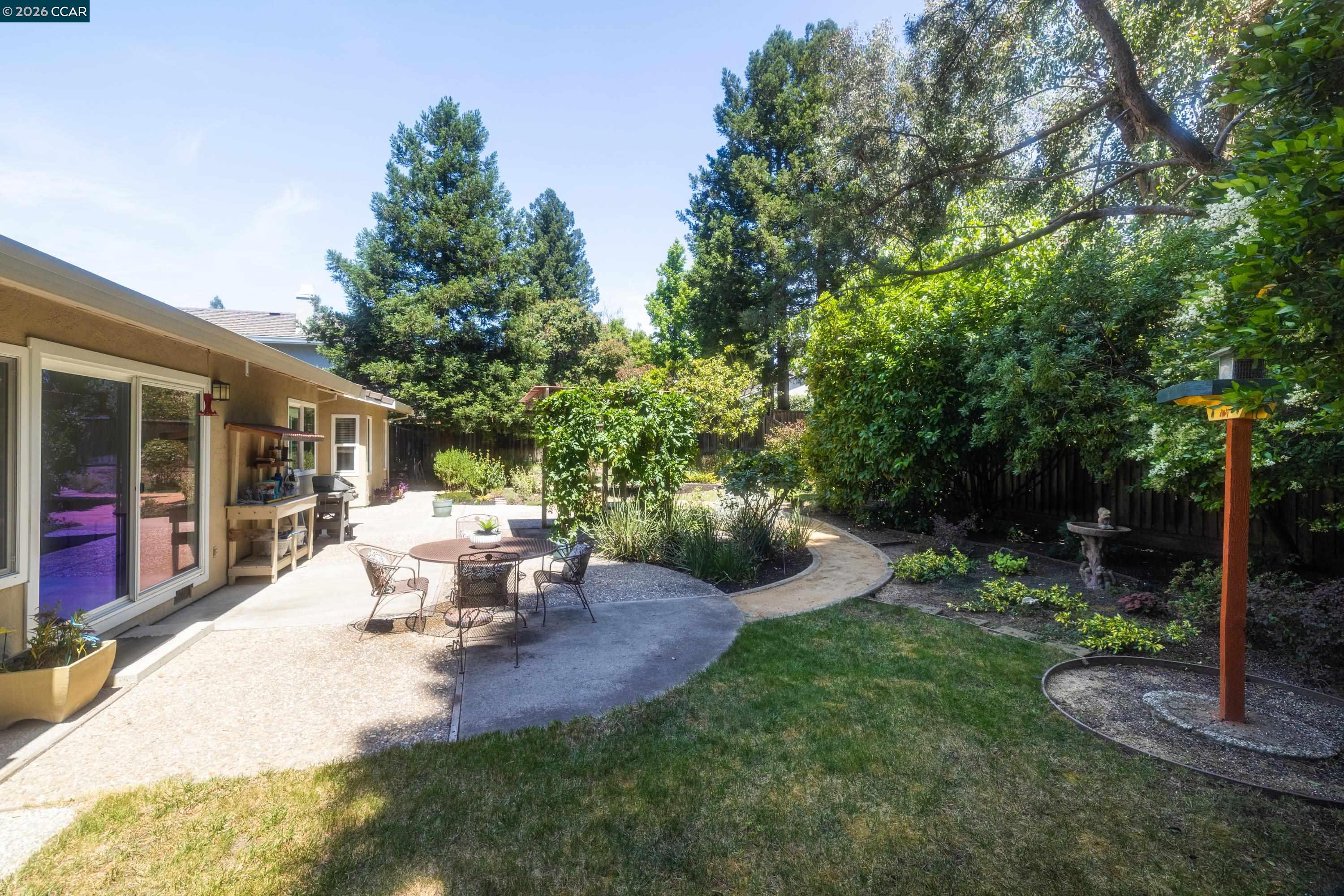 87 Lone Pine Court