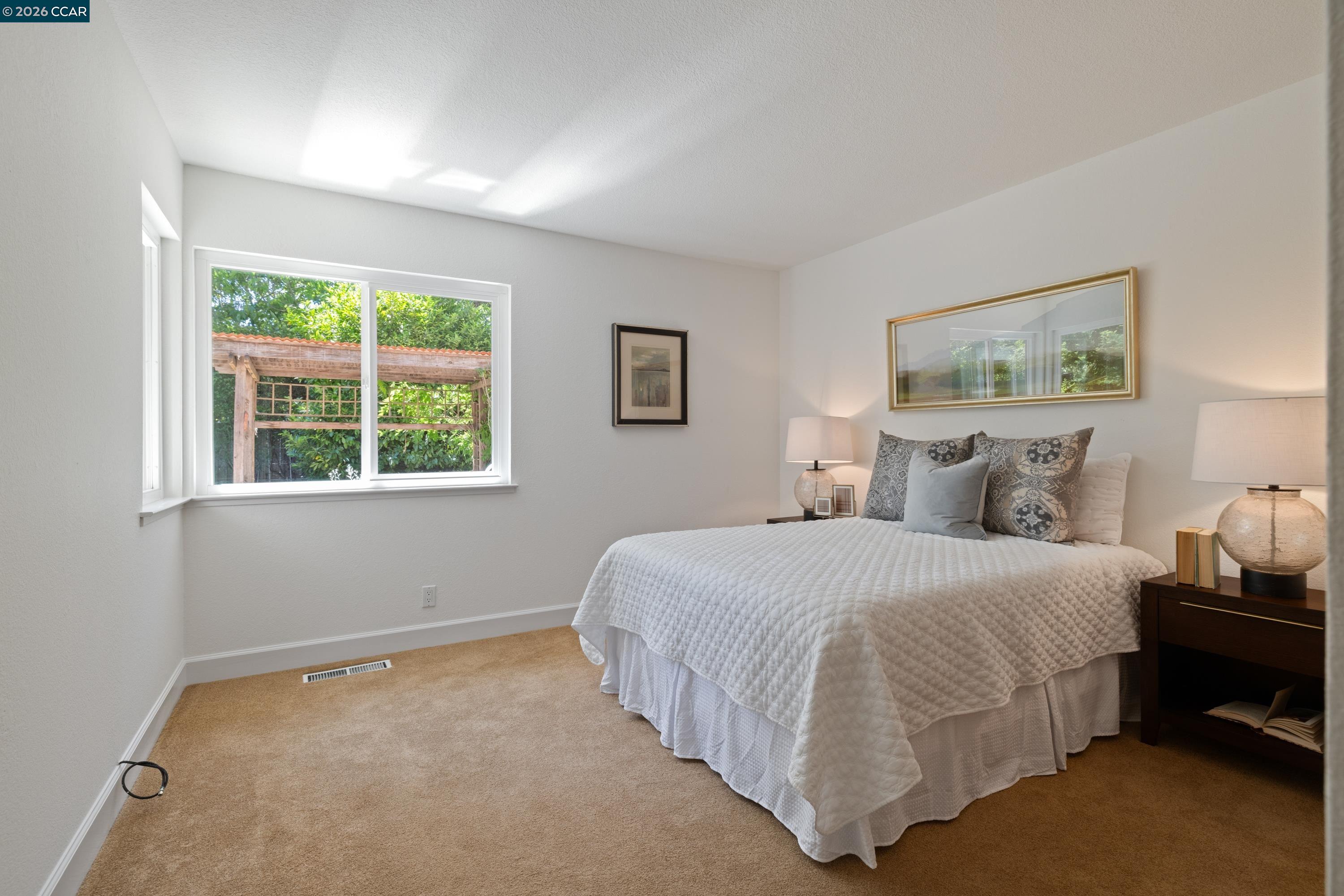 87 Lone Pine Court