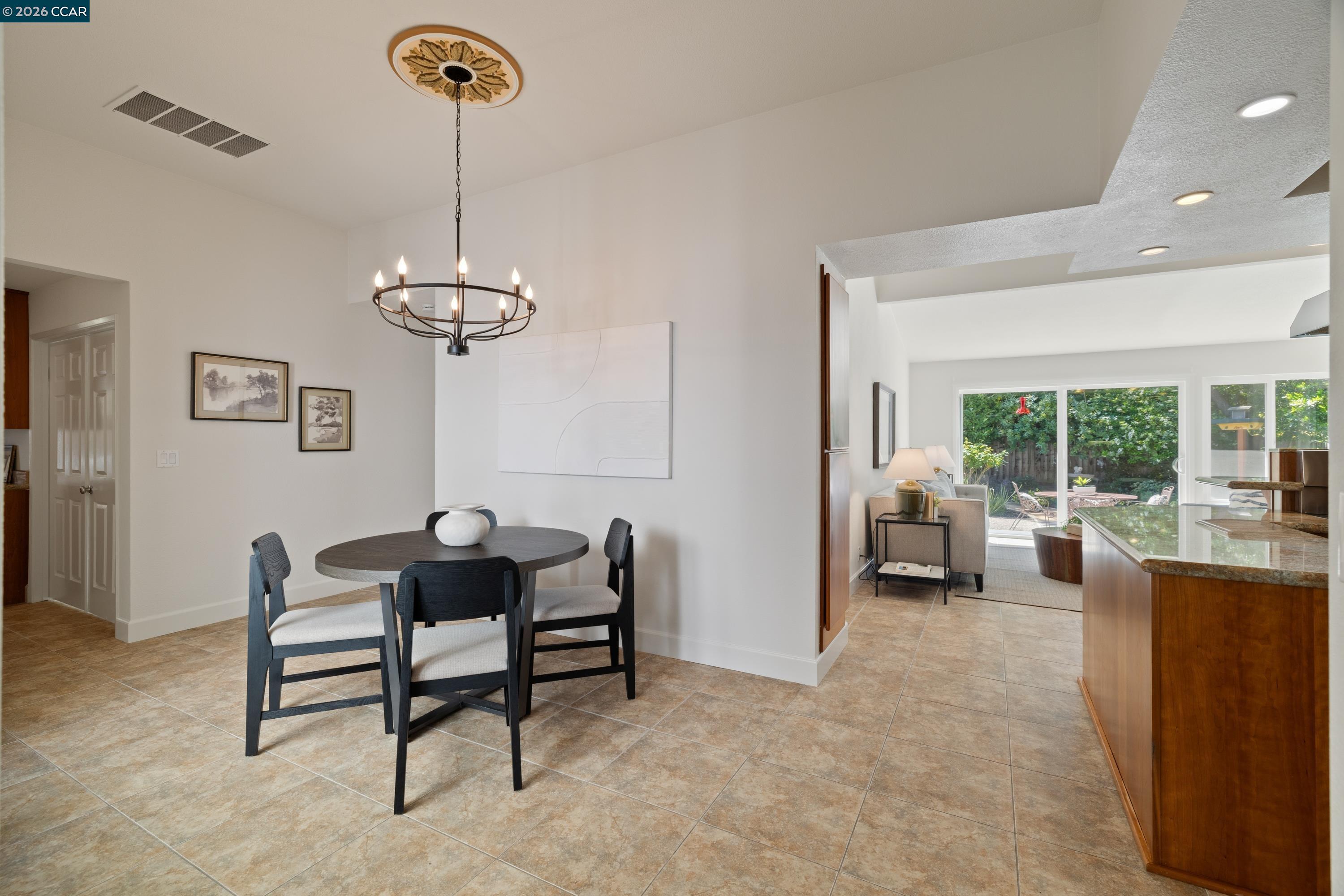 87 Lone Pine Court