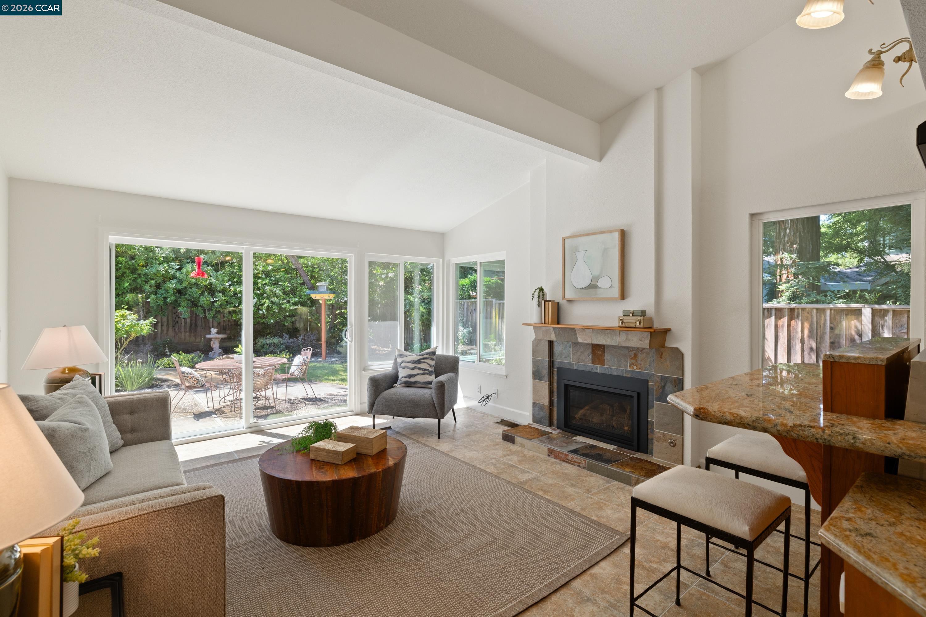 87 Lone Pine Court