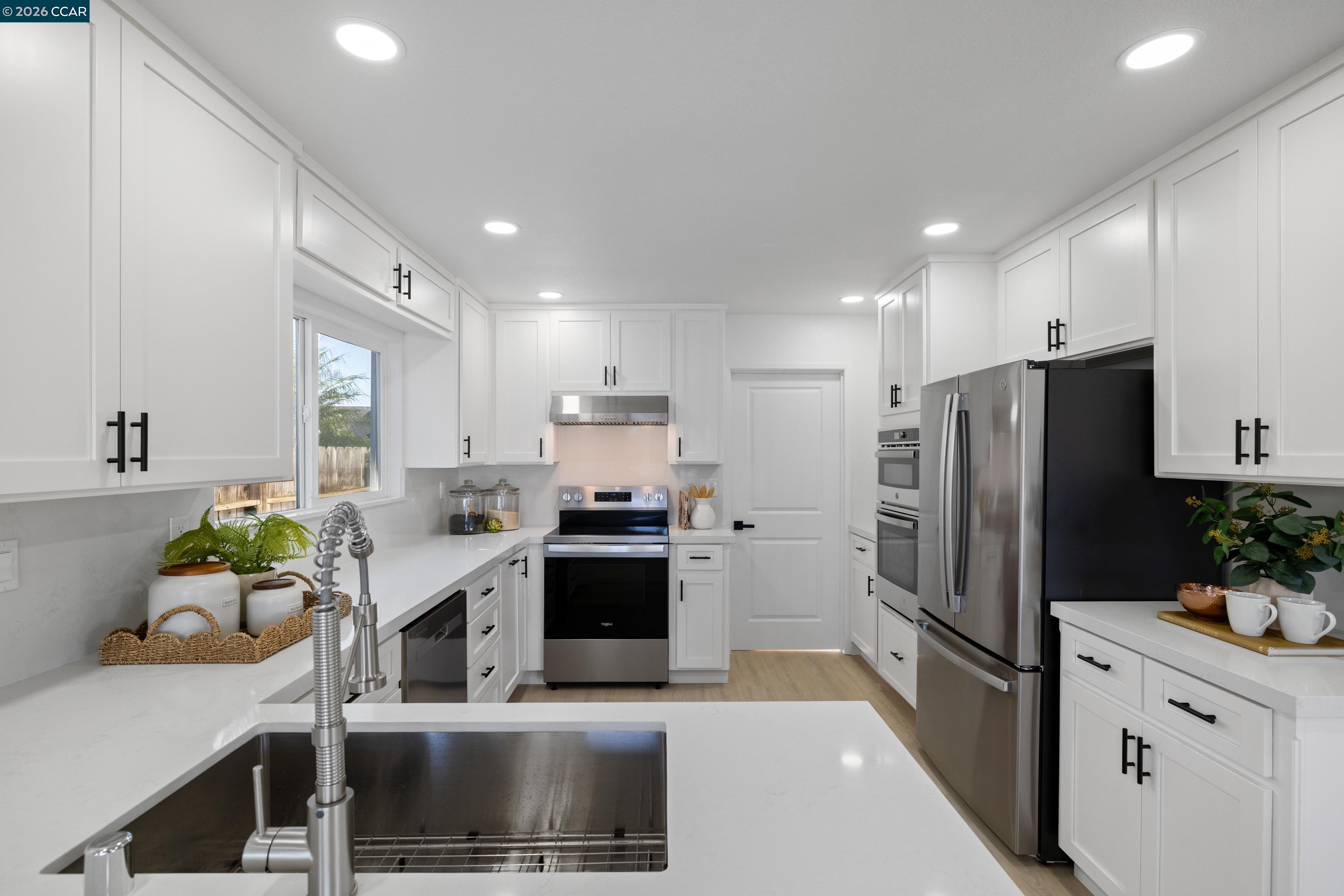 4741 Discovery Pt