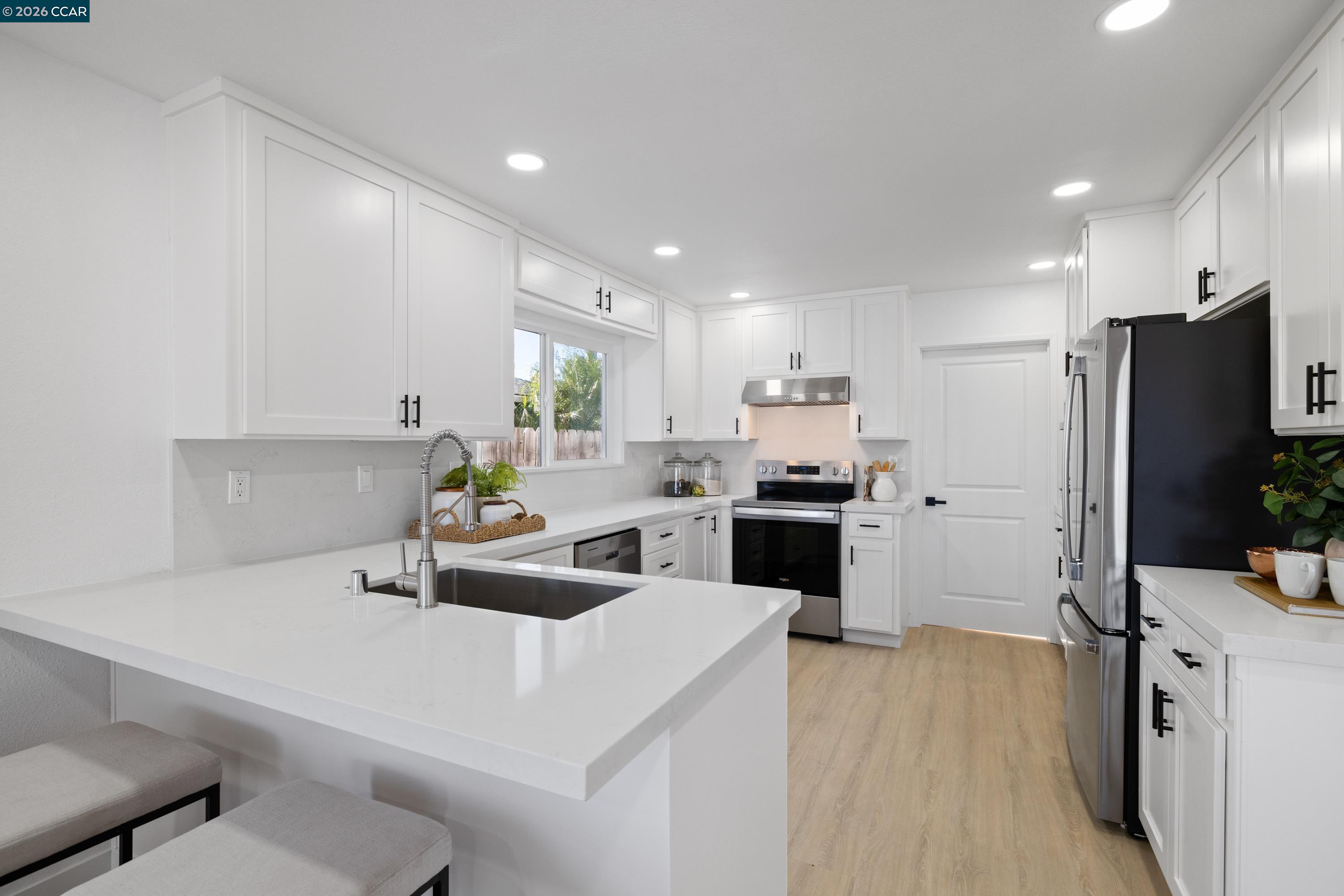 4741 Discovery Pt