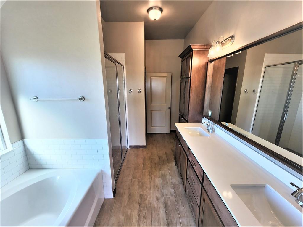 2033 E Rock Creek Road