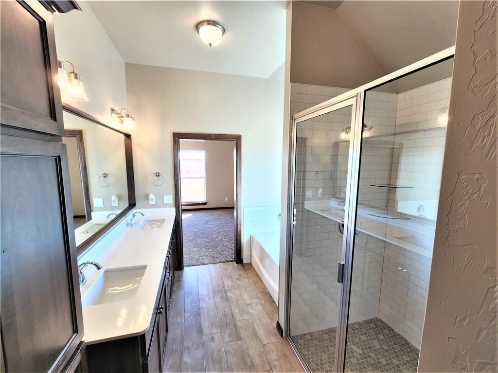 2033 E Rock Creek Road