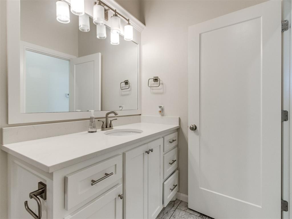 10917 Oaksplinter Lane