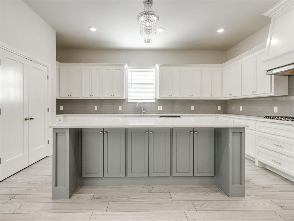 10917 Oaksplinter Lane